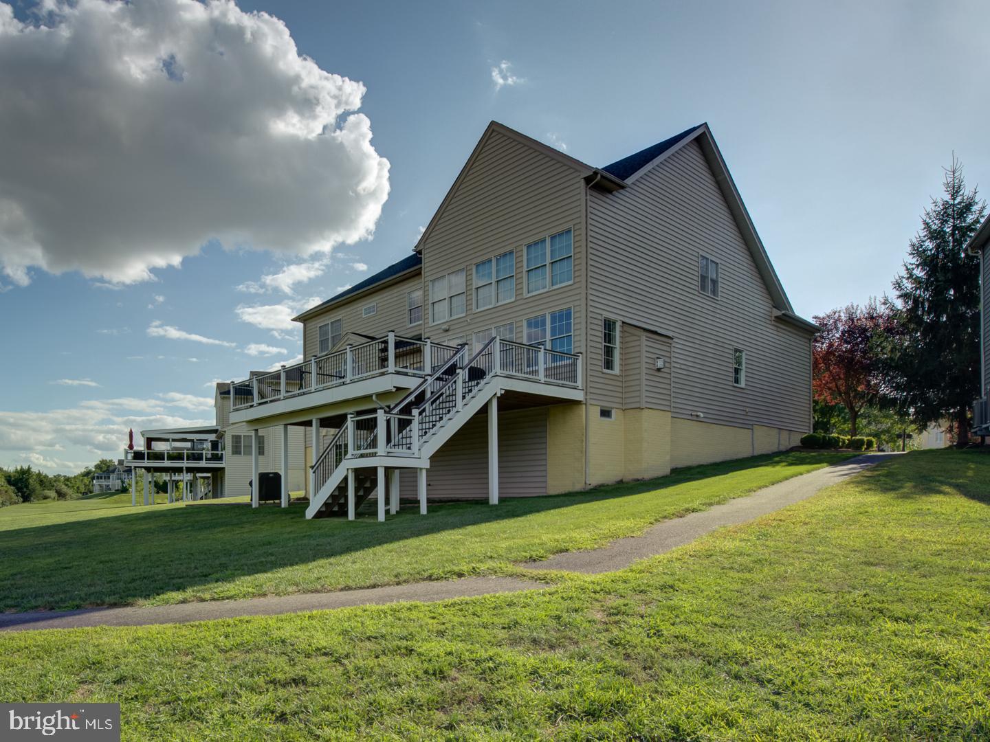 LOUDOUN VALLEY ESTATES 2 - Residential