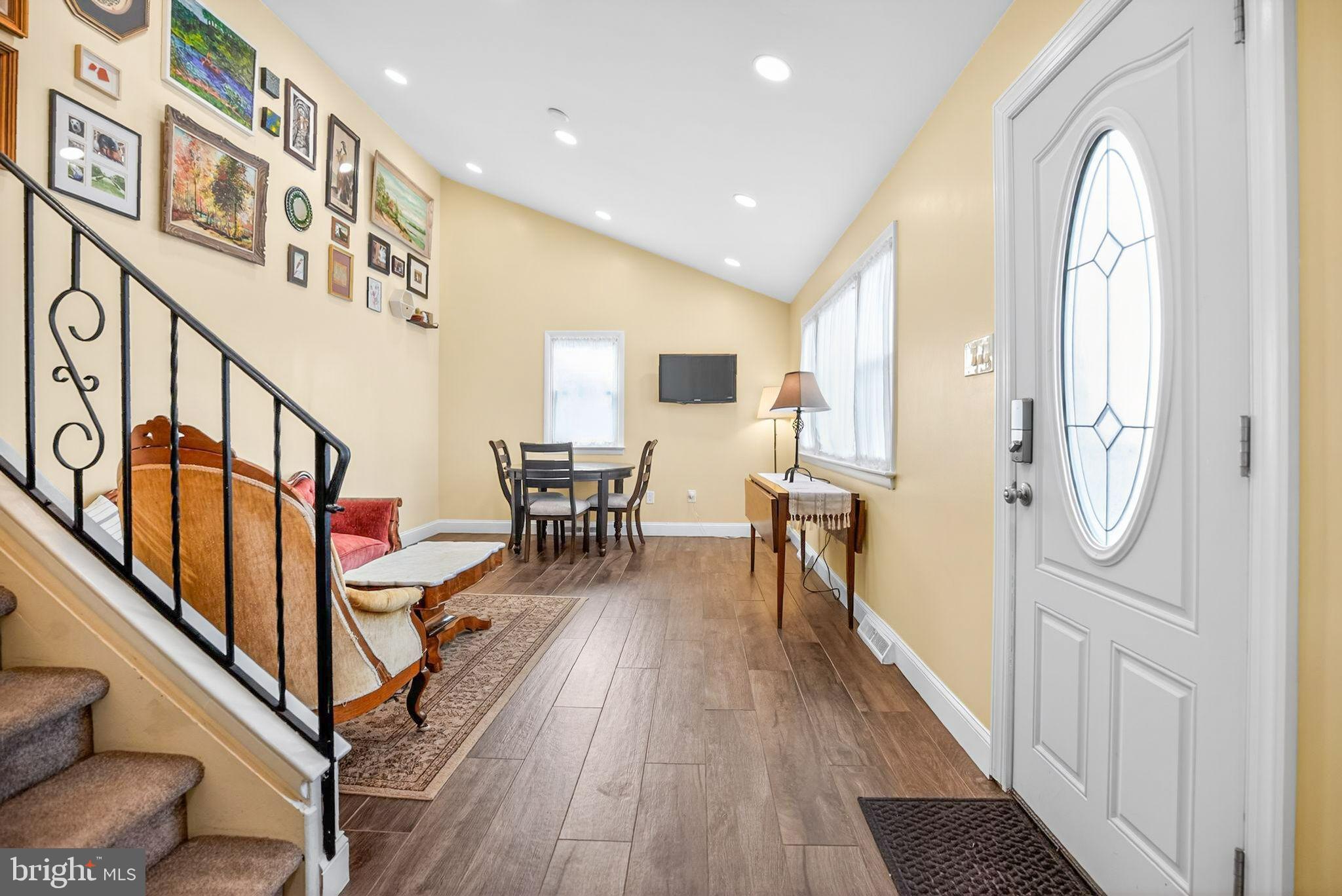 GLENSIDE - Residential