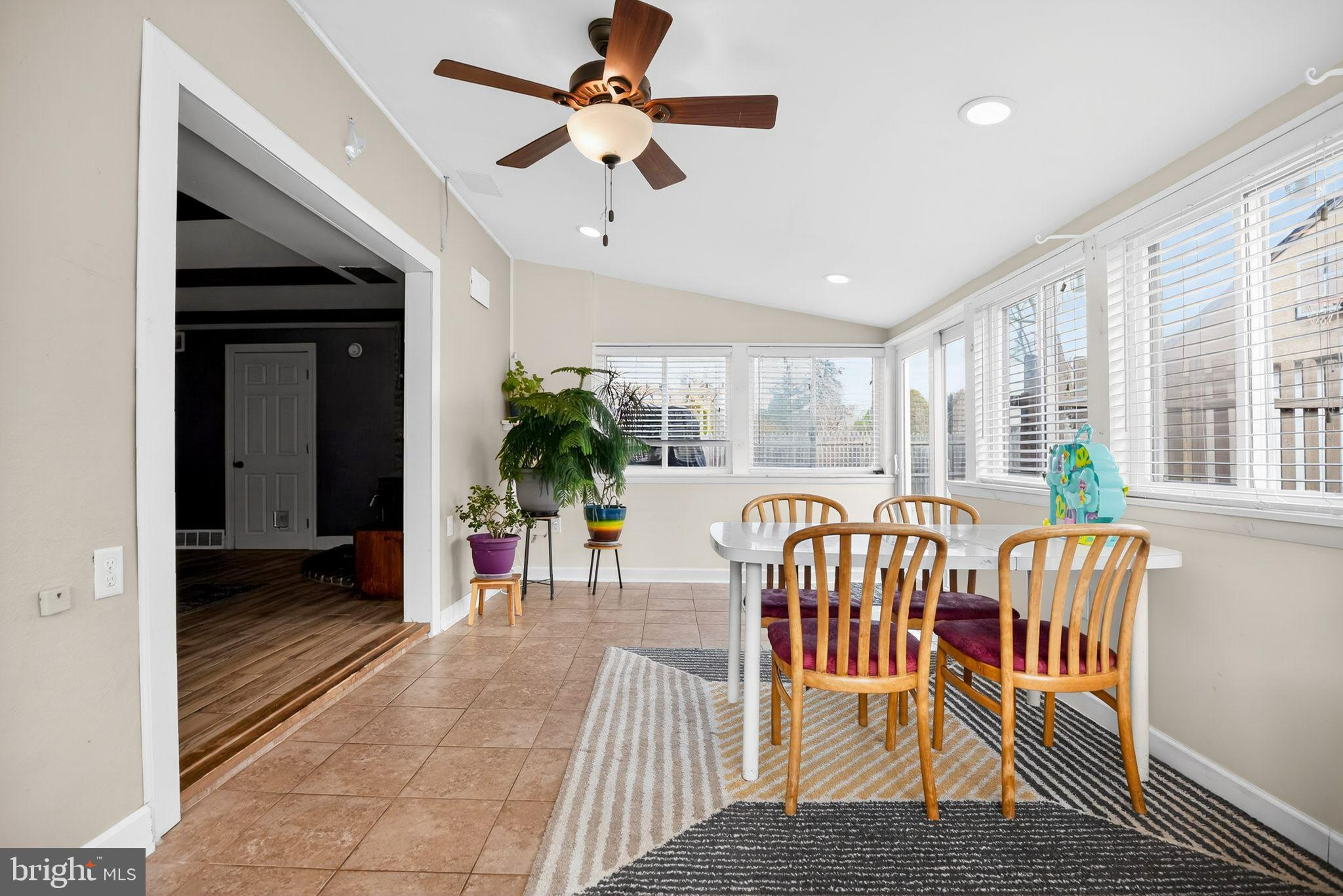 GLENSIDE - Residential