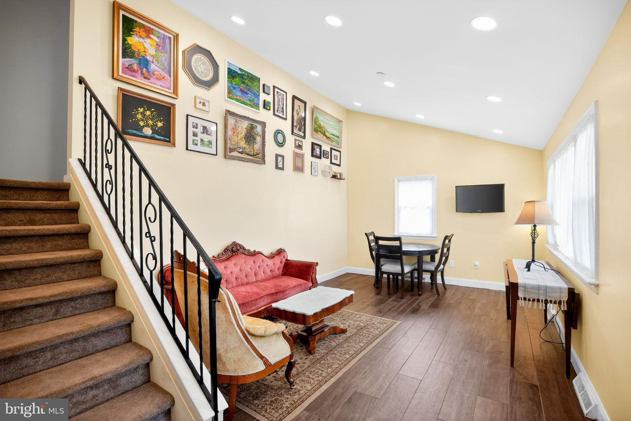 GLENSIDE - Residential