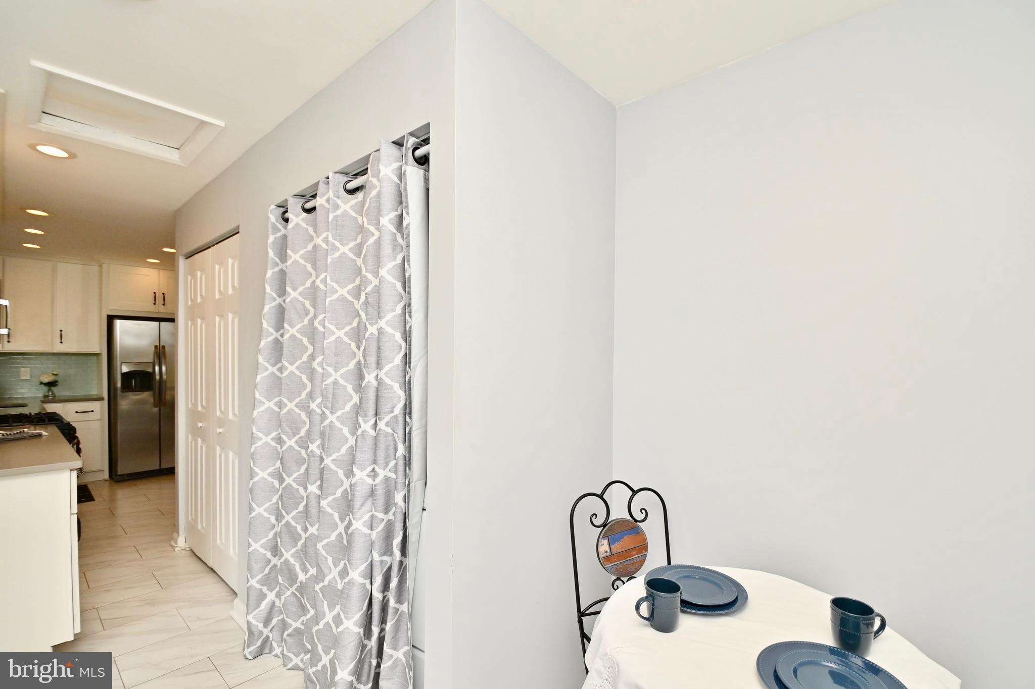 NORTH SPRINGFIELD - Residential