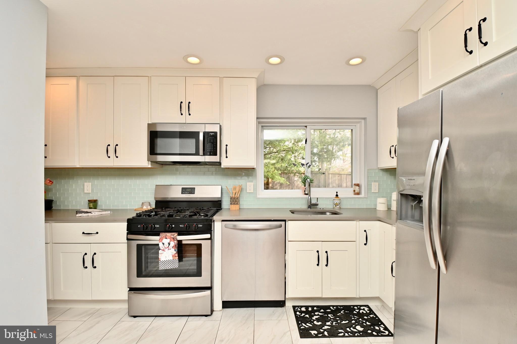 NORTH SPRINGFIELD - Residential