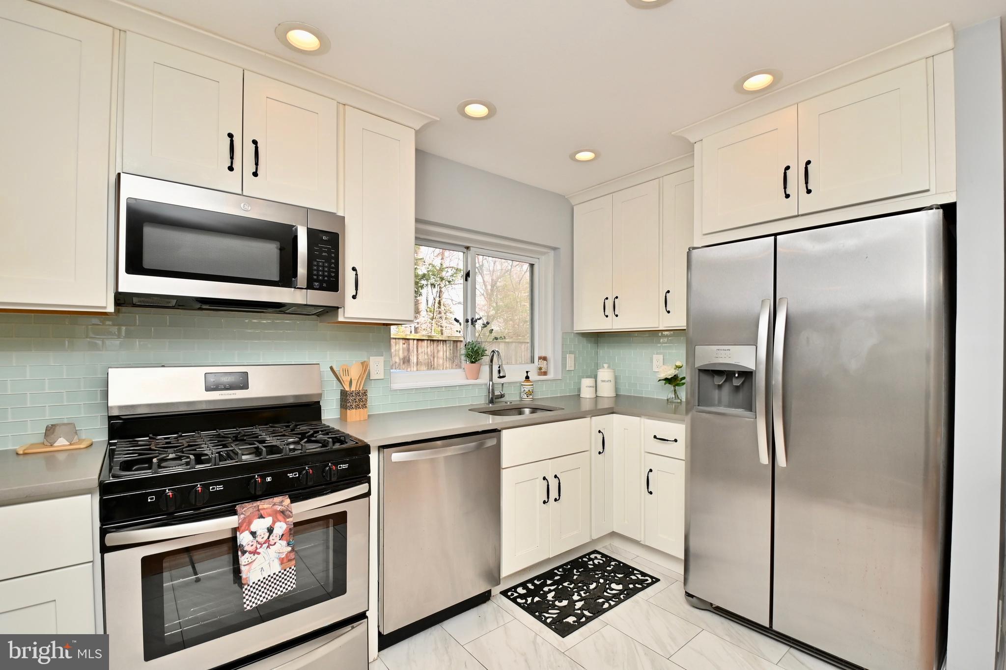 NORTH SPRINGFIELD - Residential