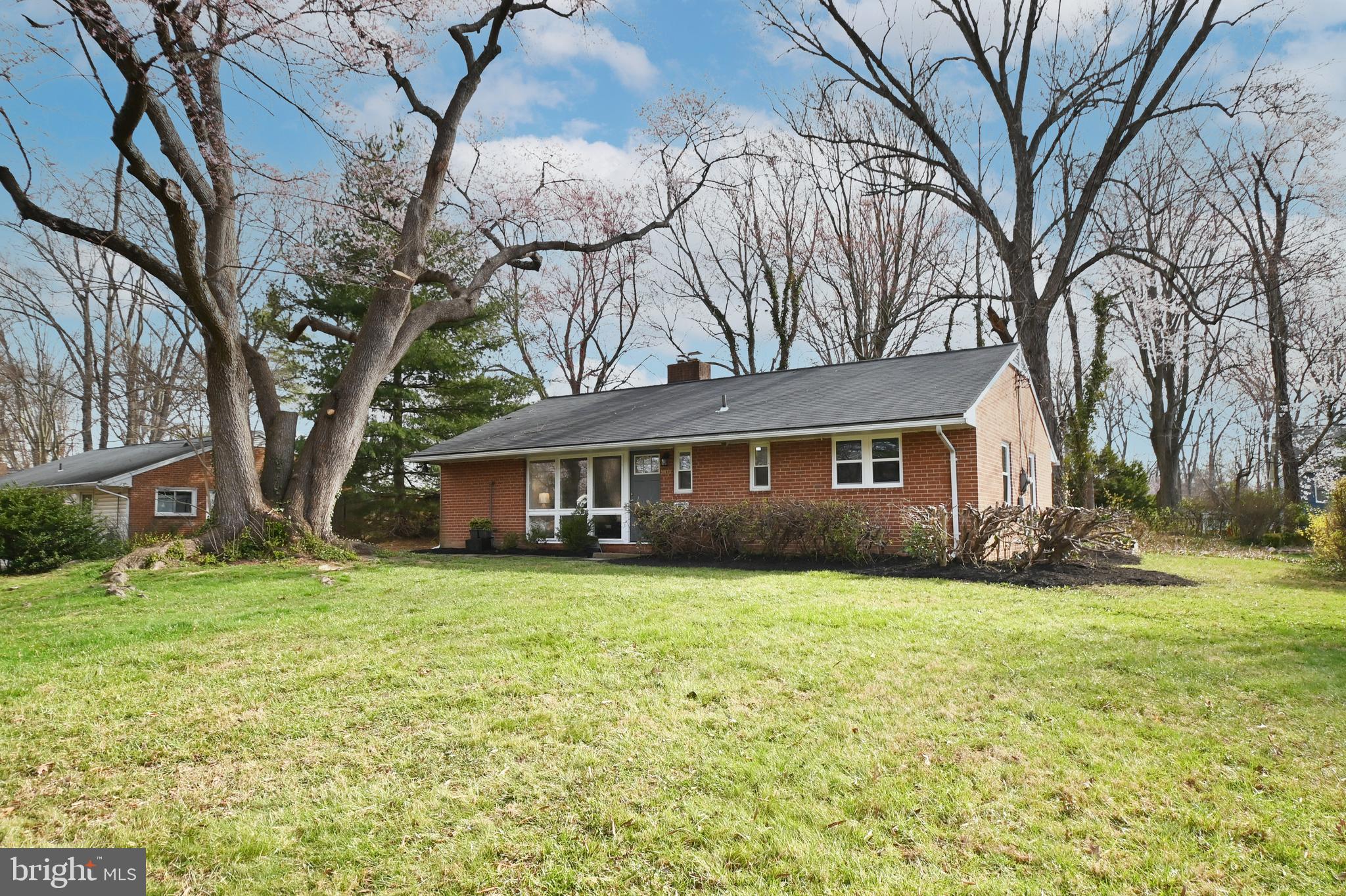 NORTH SPRINGFIELD - Residential