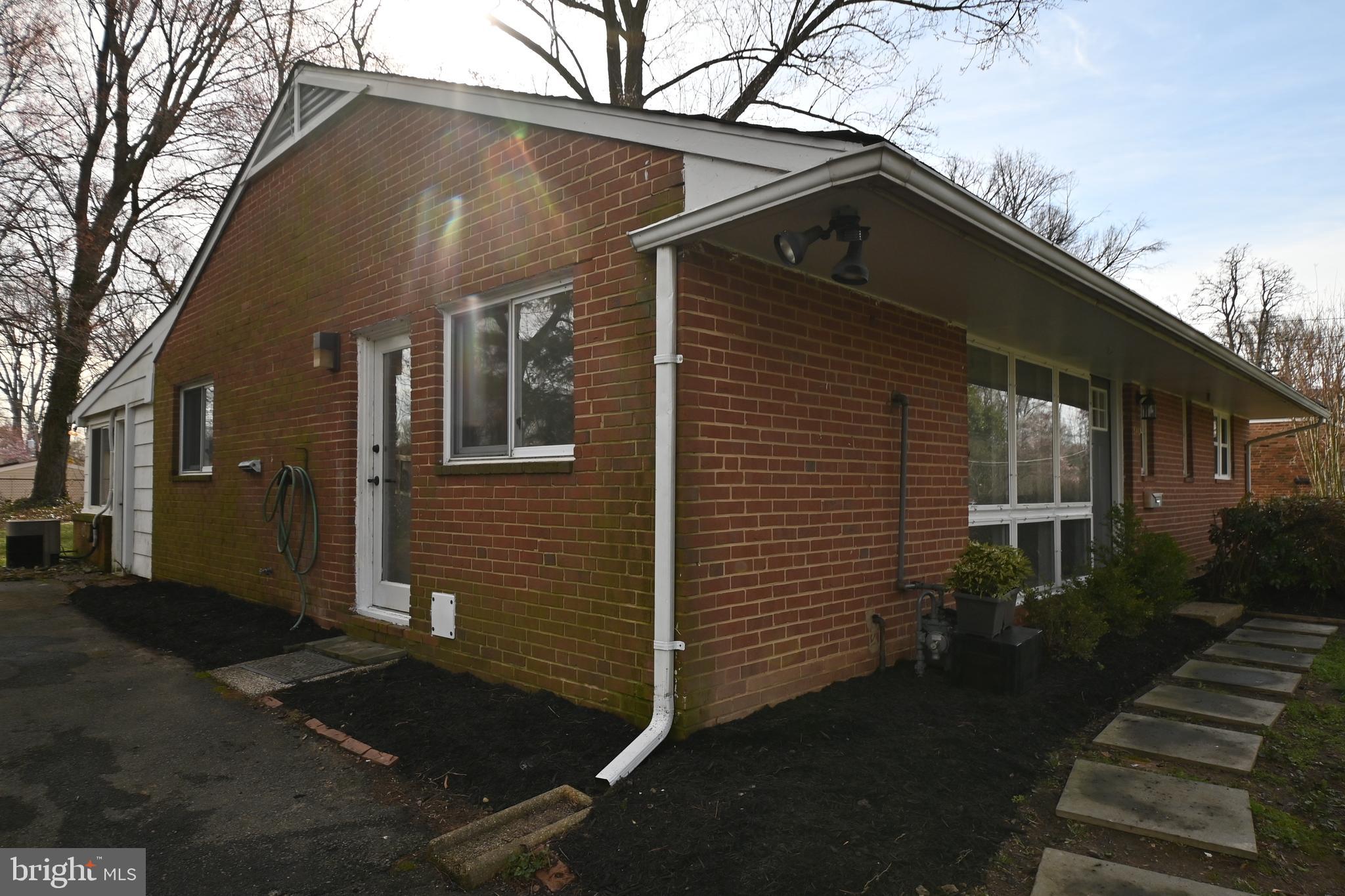 NORTH SPRINGFIELD - Residential