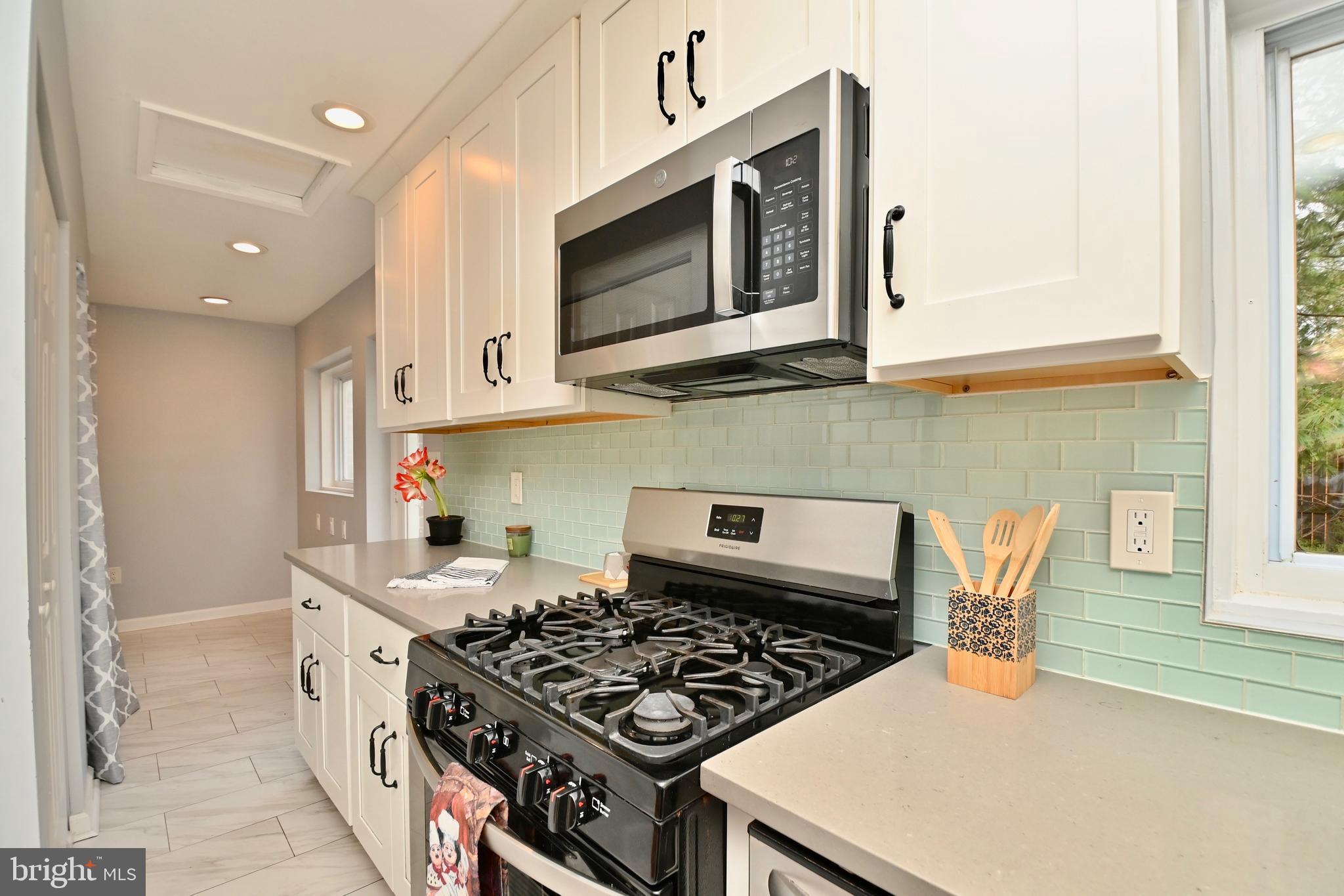 NORTH SPRINGFIELD - Residential