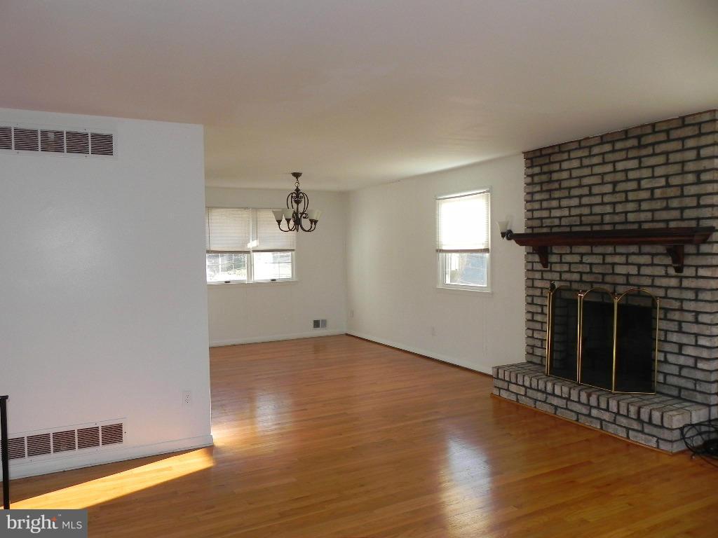 ROSEDALE - Residential