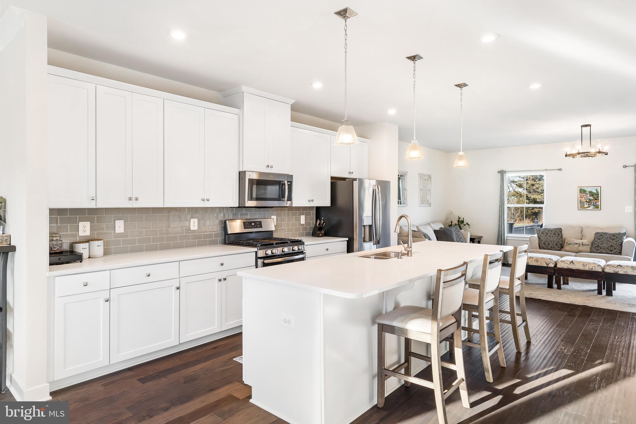 LAKE FREDERICK - Residential Lease