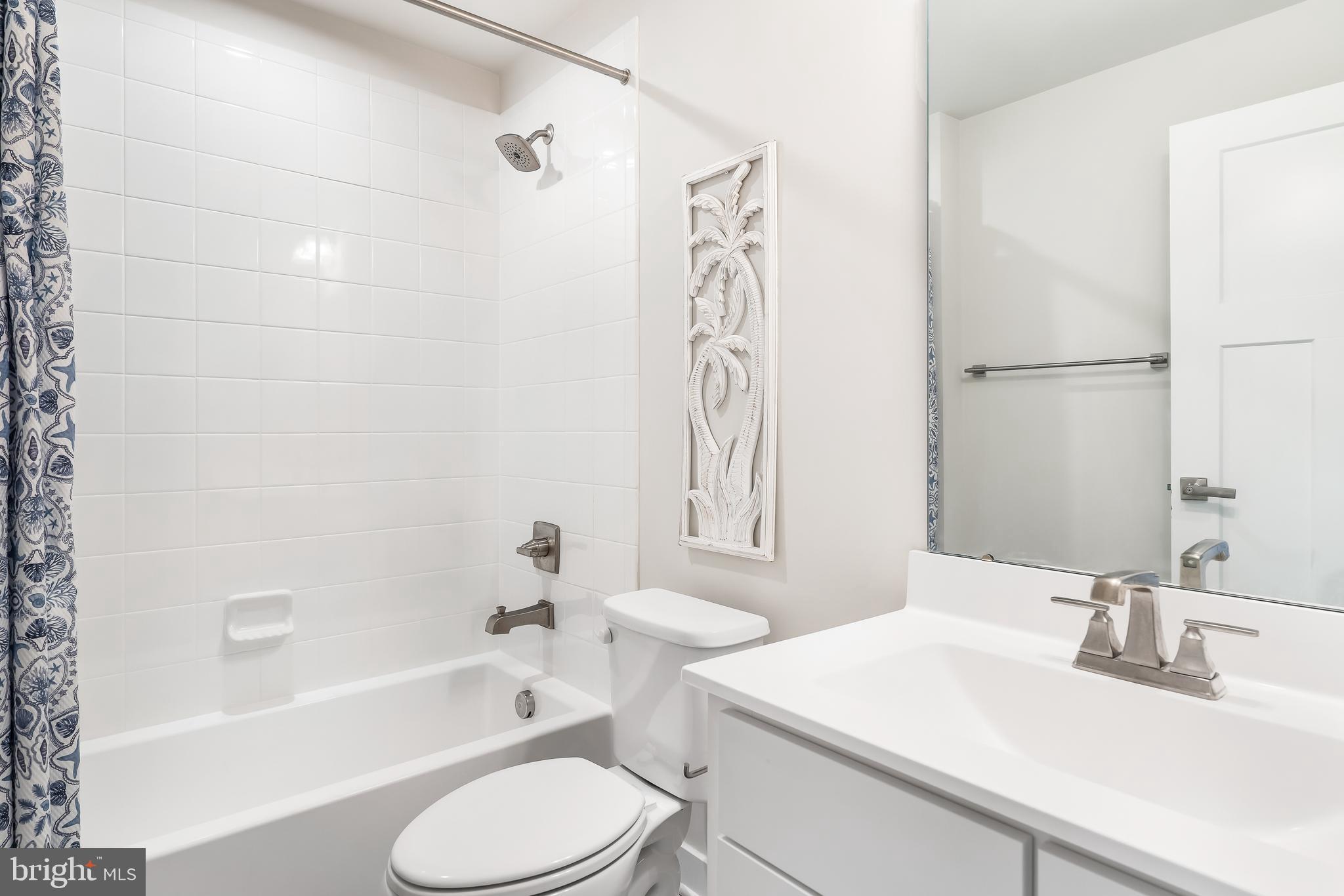 LAKE FREDERICK - Residential Lease