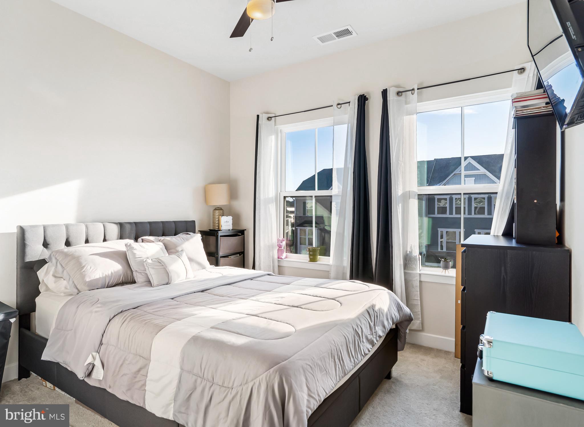 LAKE FREDERICK - Residential Lease