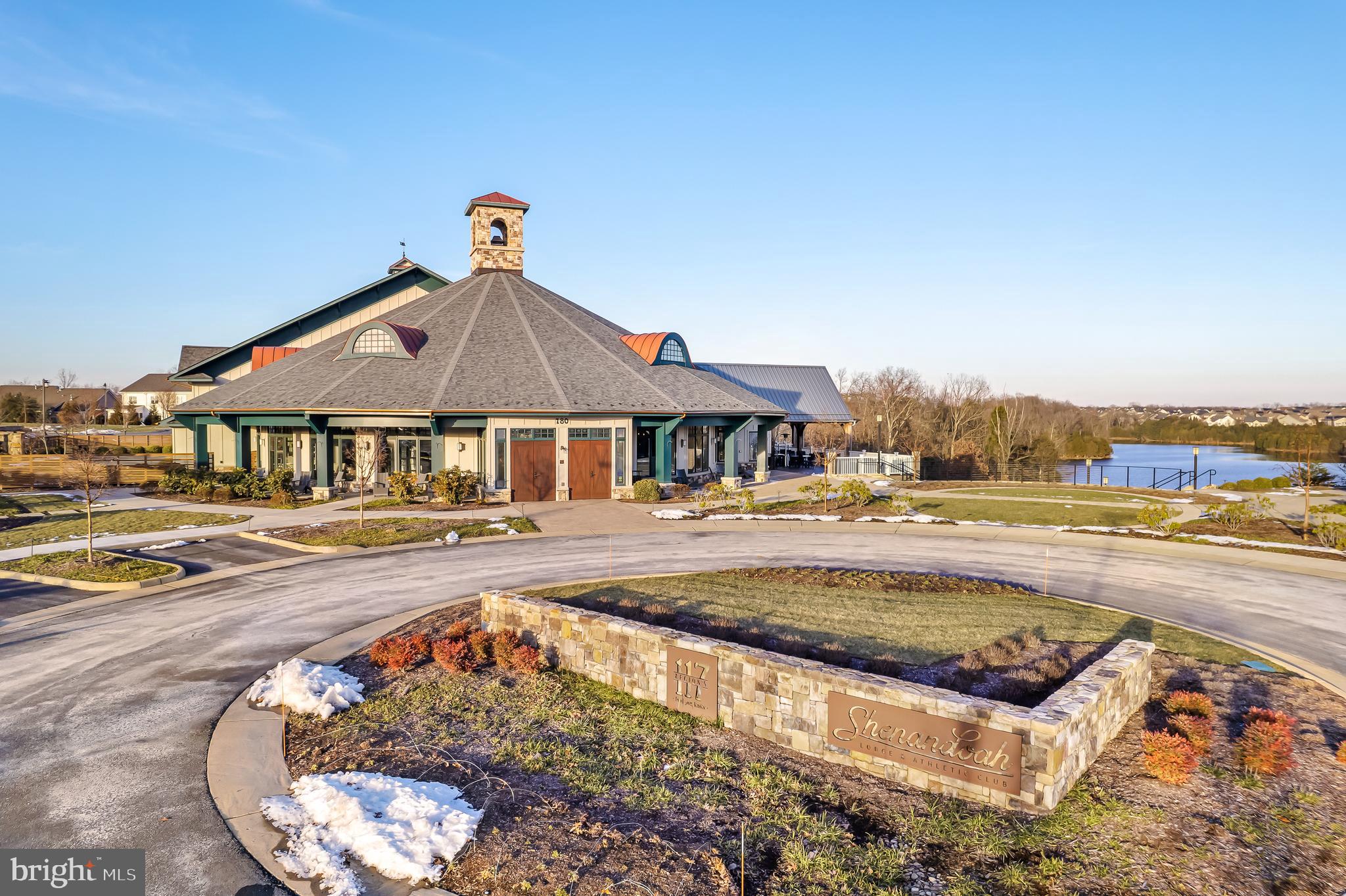 LAKE FREDERICK - Residential Lease