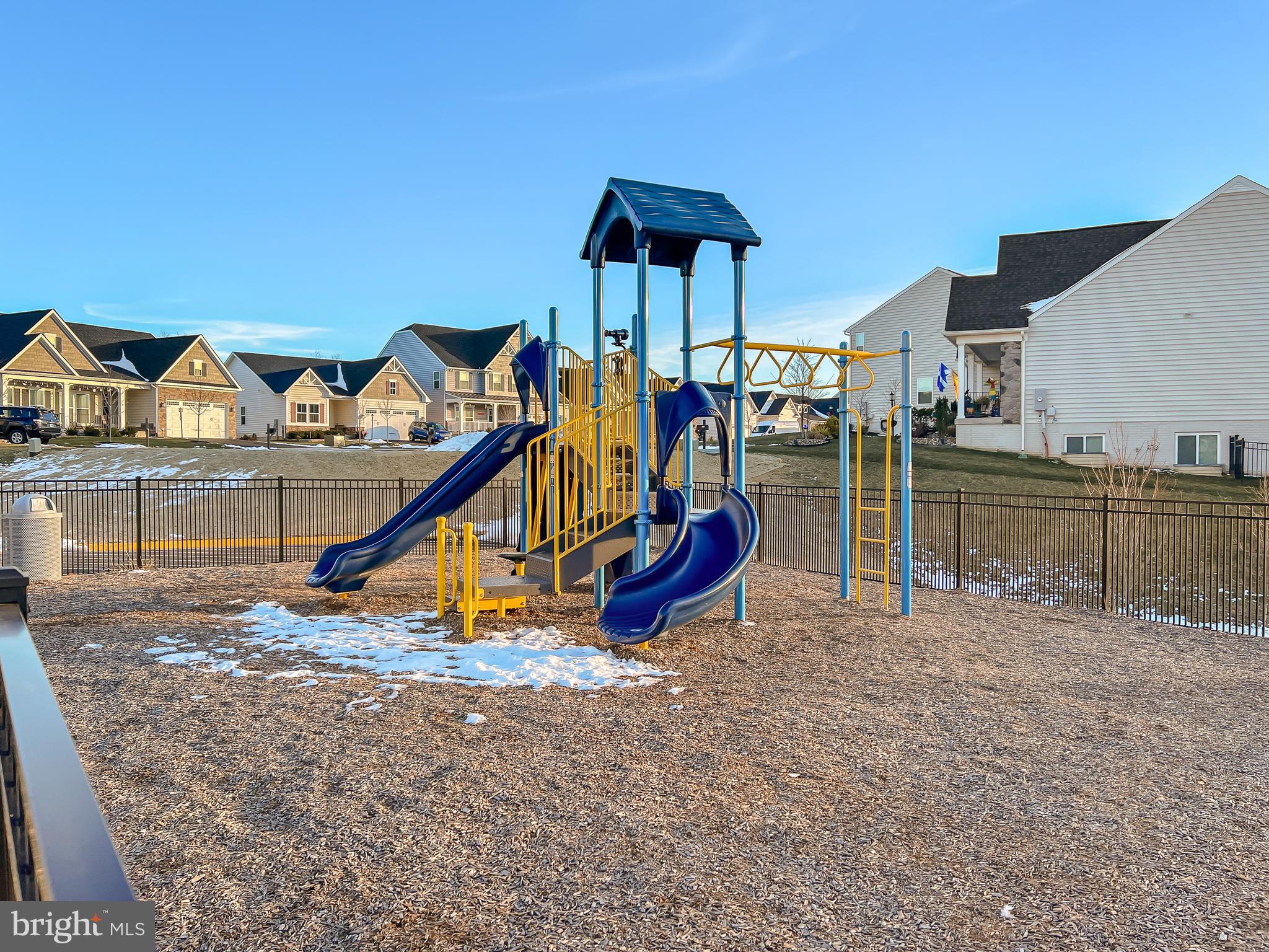 LAKE FREDERICK - Residential Lease