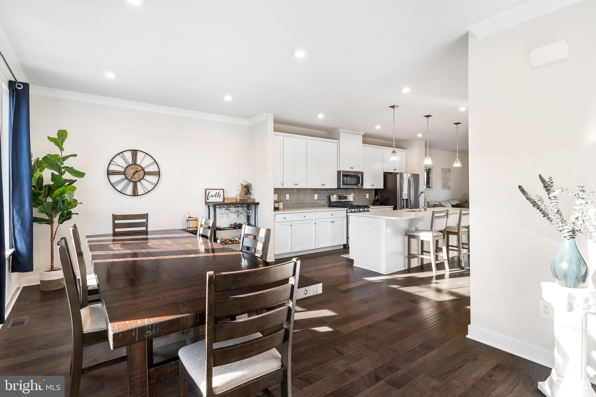 LAKE FREDERICK - Residential Lease