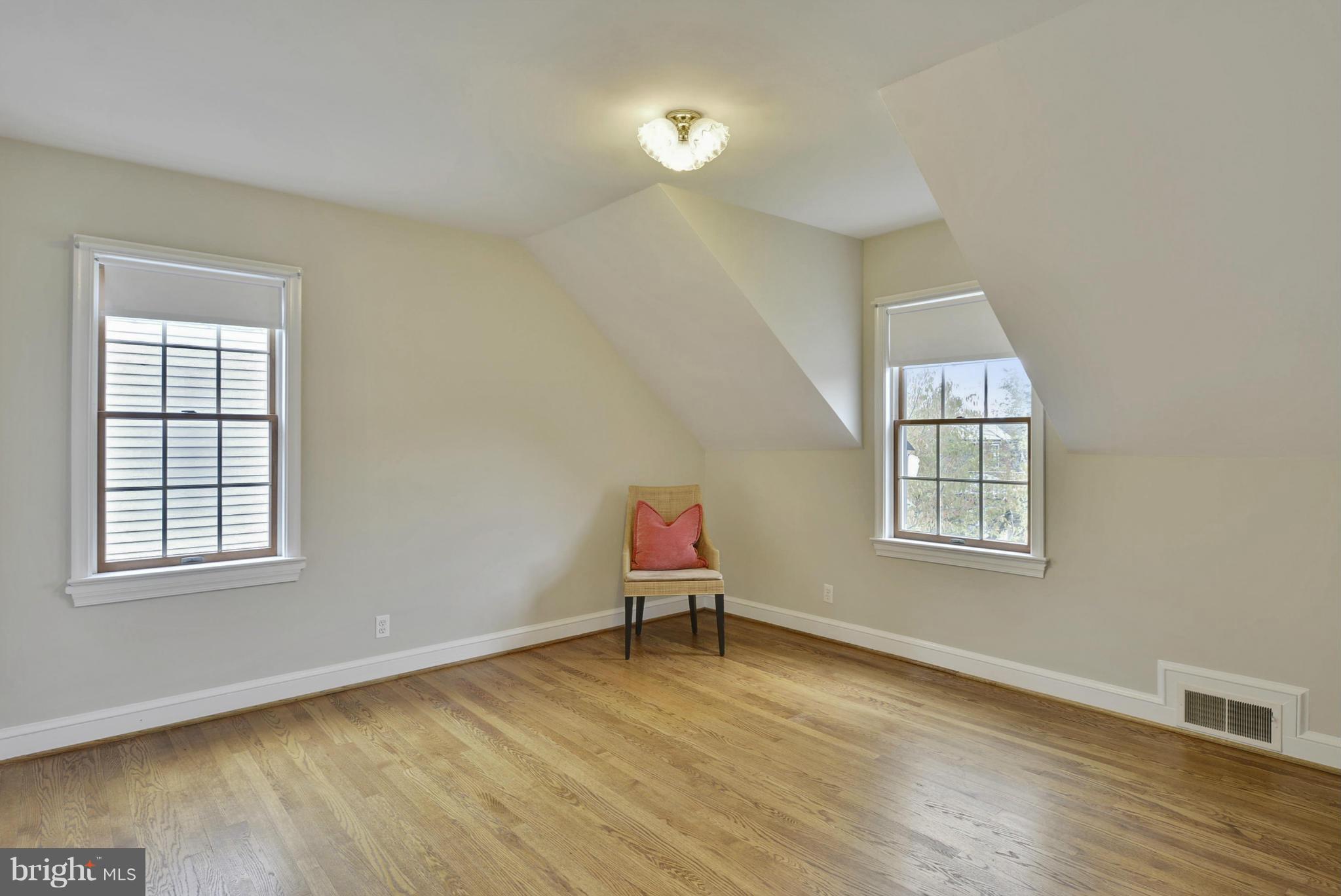 GLENCARLYN - Residential