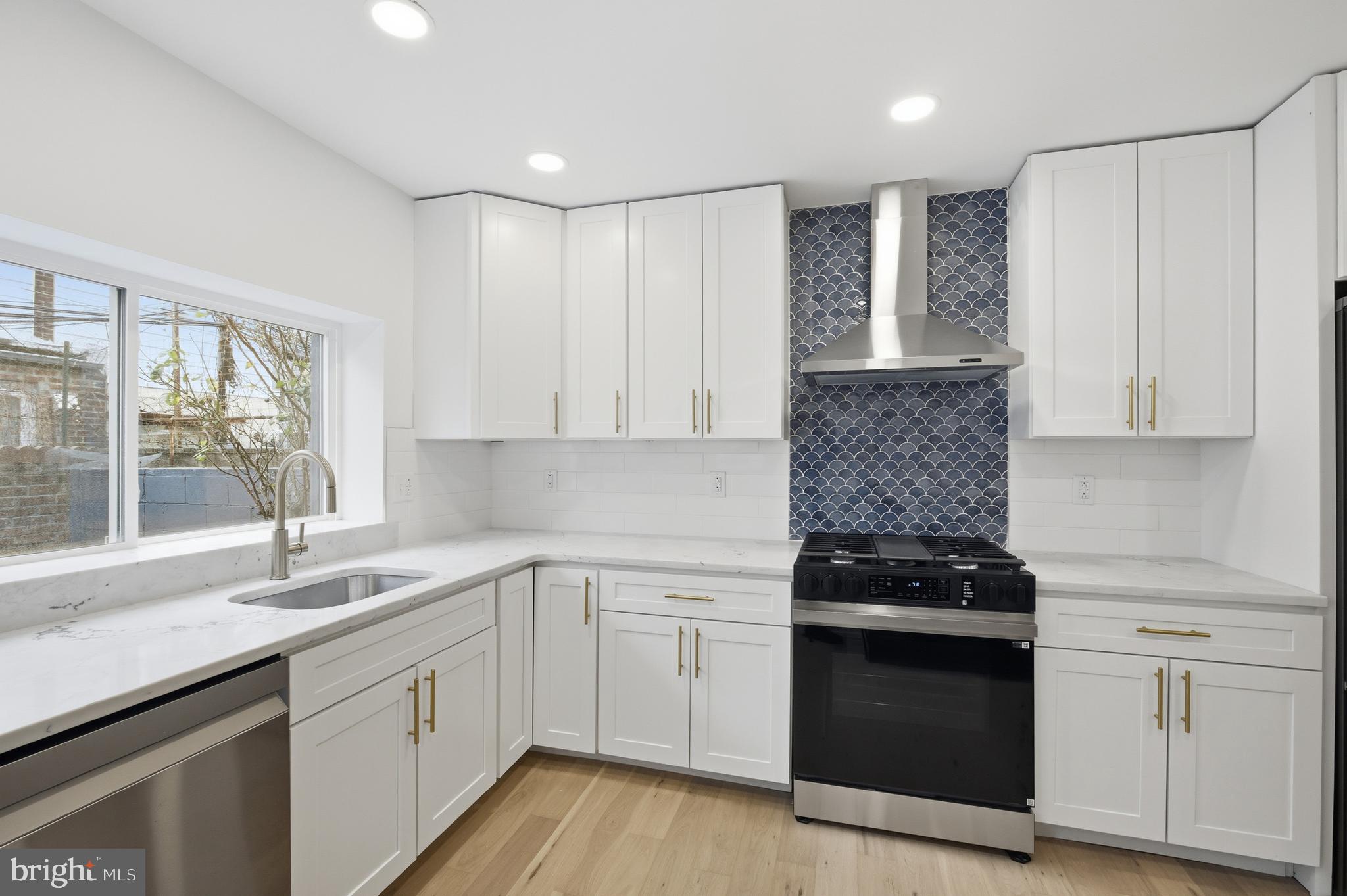 EAST PASSYUNK CROSSING - Residential