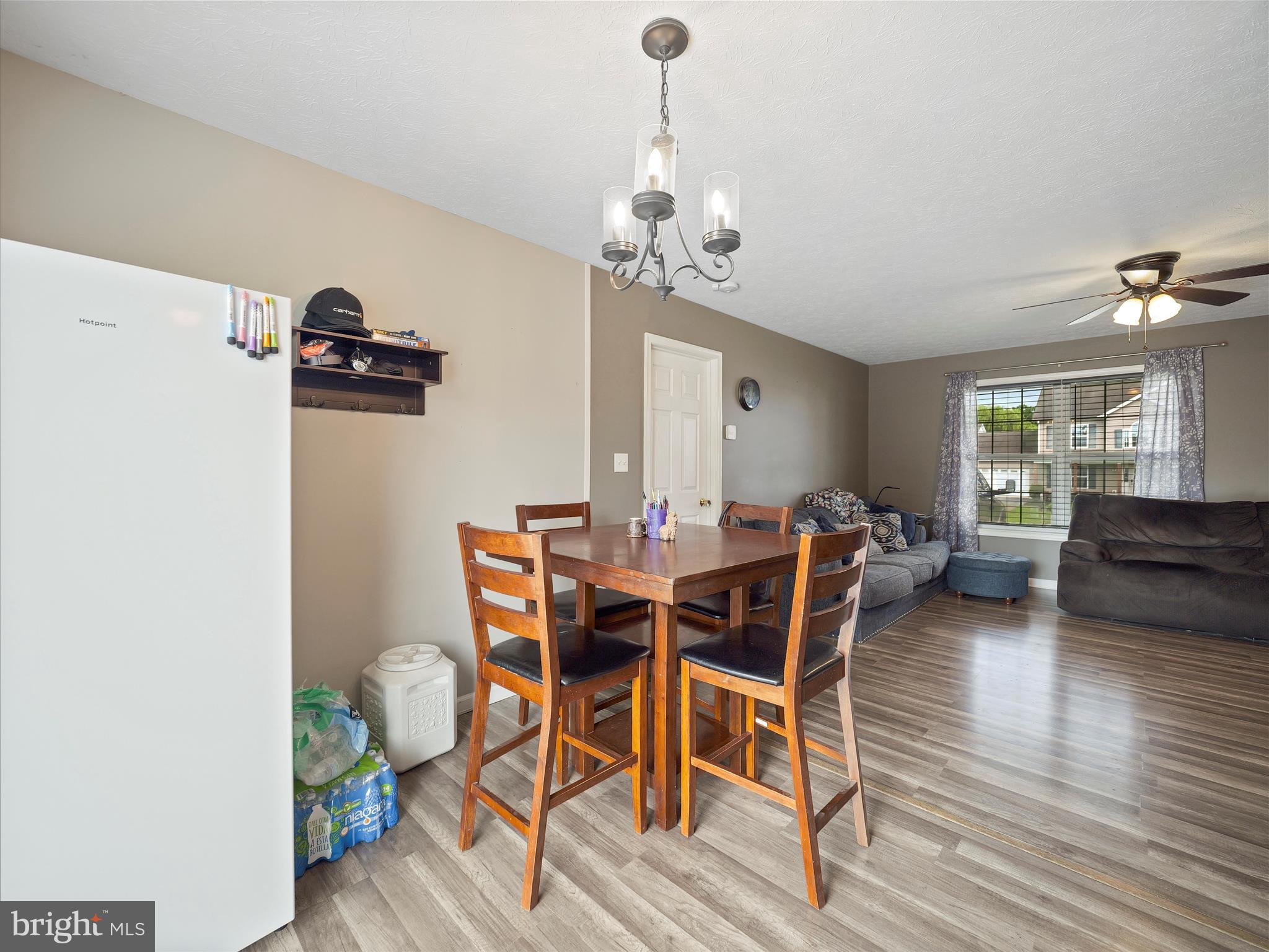 RIDGEFIELD - Residential