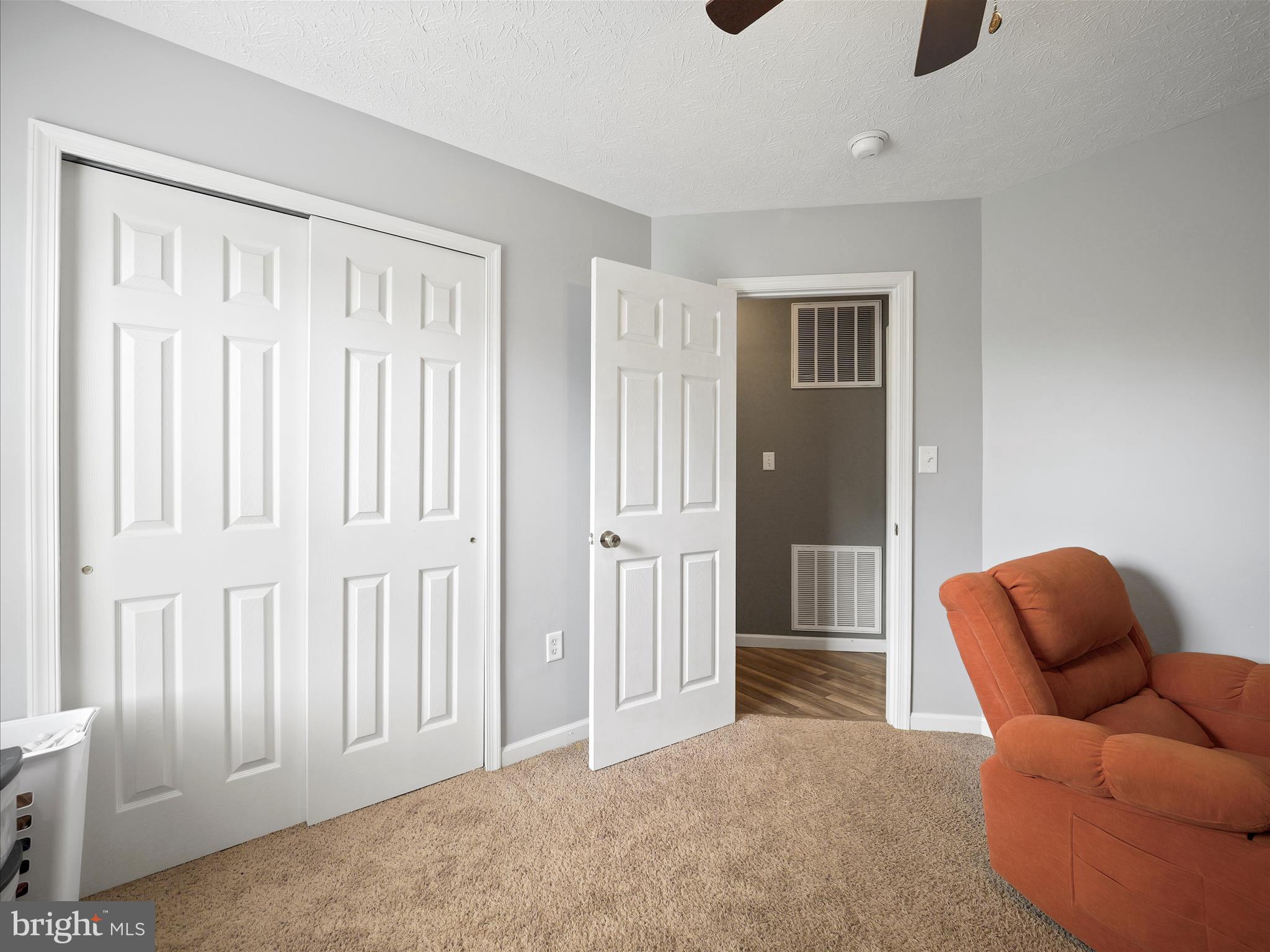 RIDGEFIELD - Residential