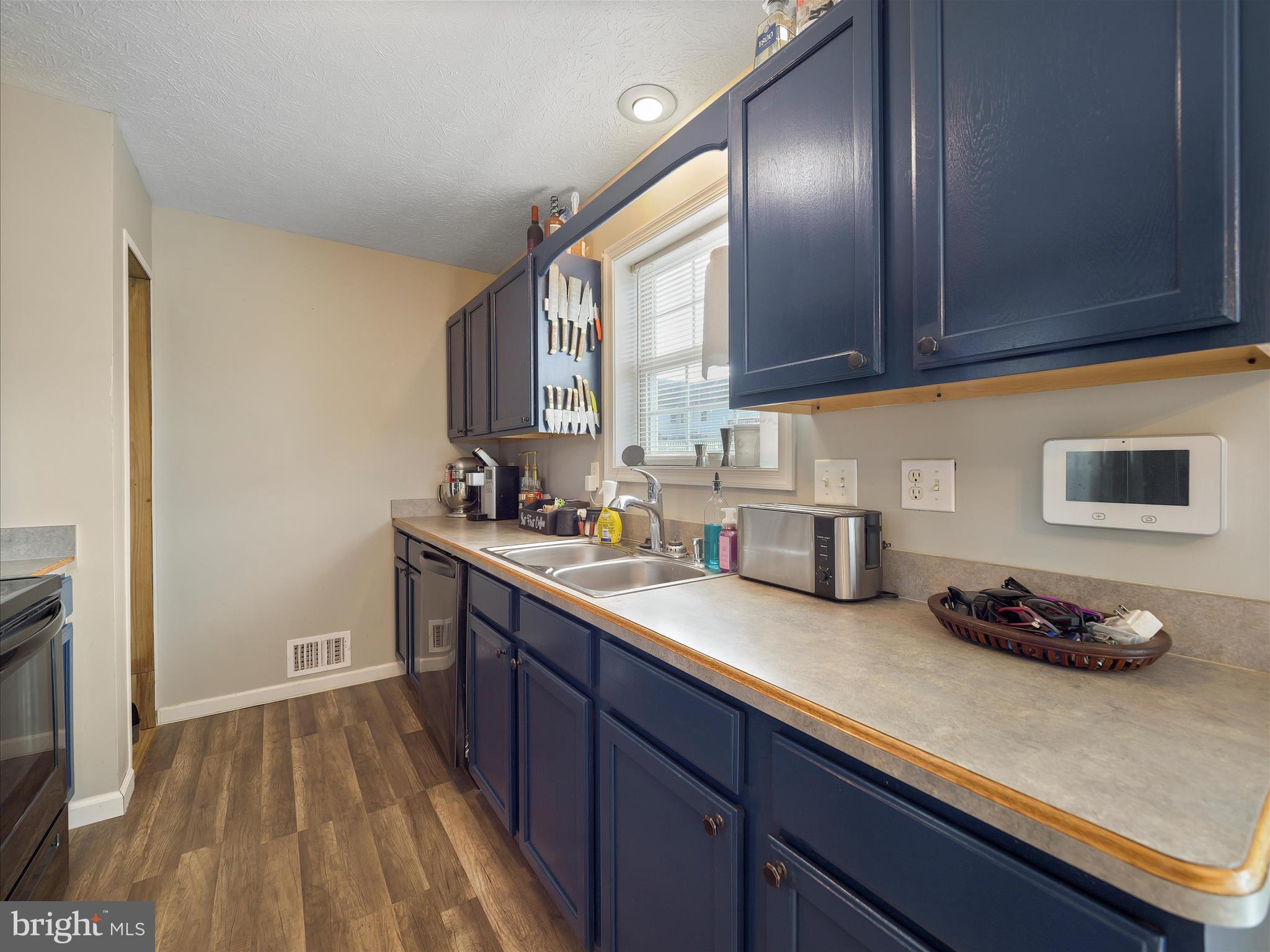 RIDGEFIELD - Residential