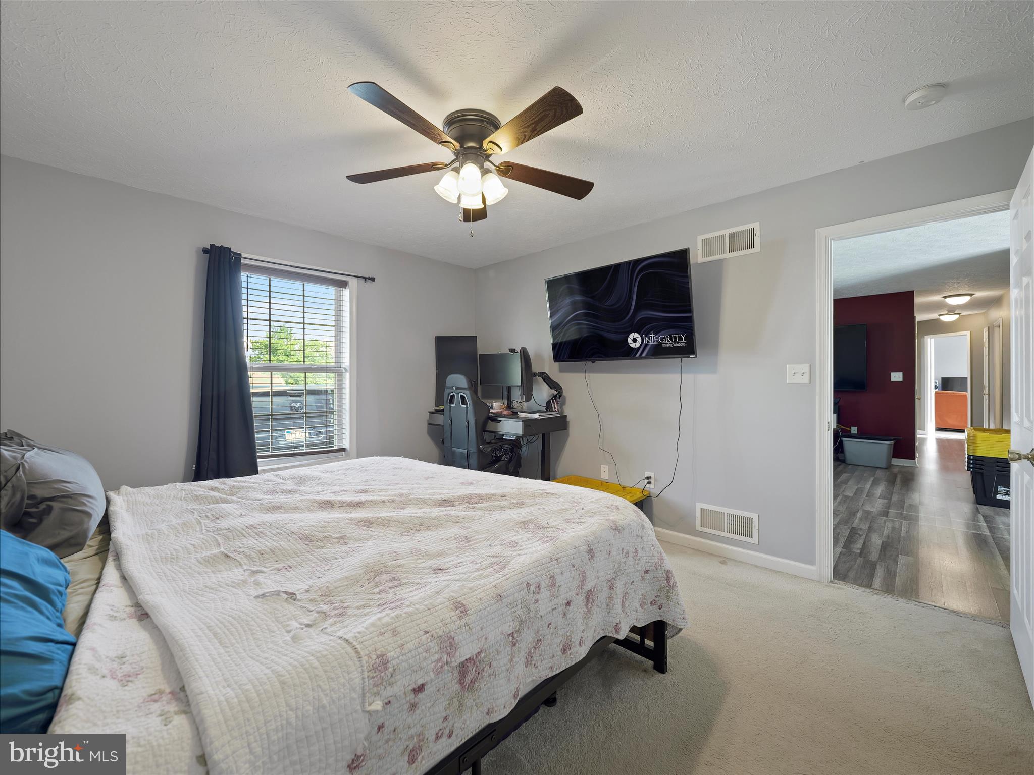 RIDGEFIELD - Residential