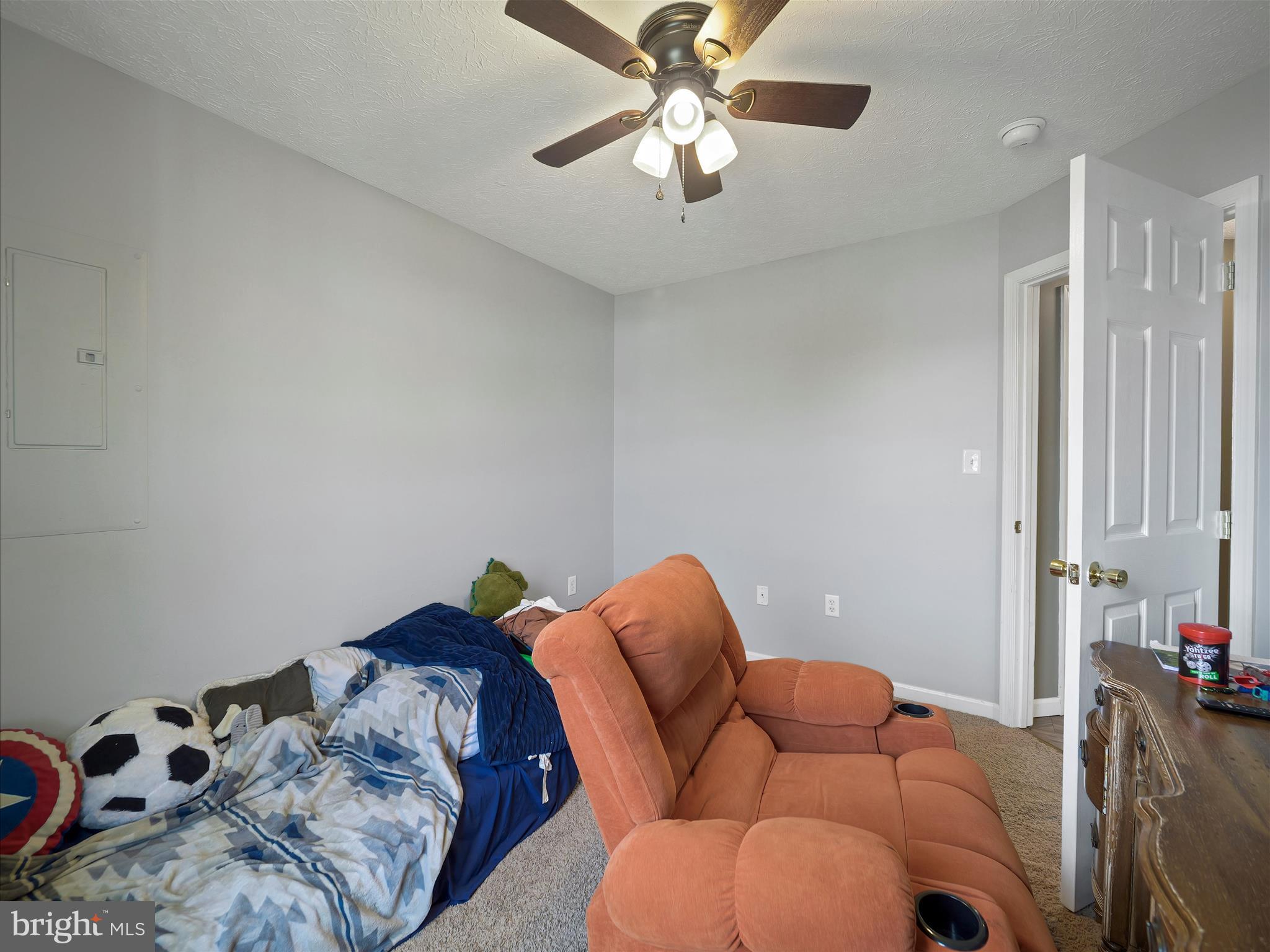 RIDGEFIELD - Residential