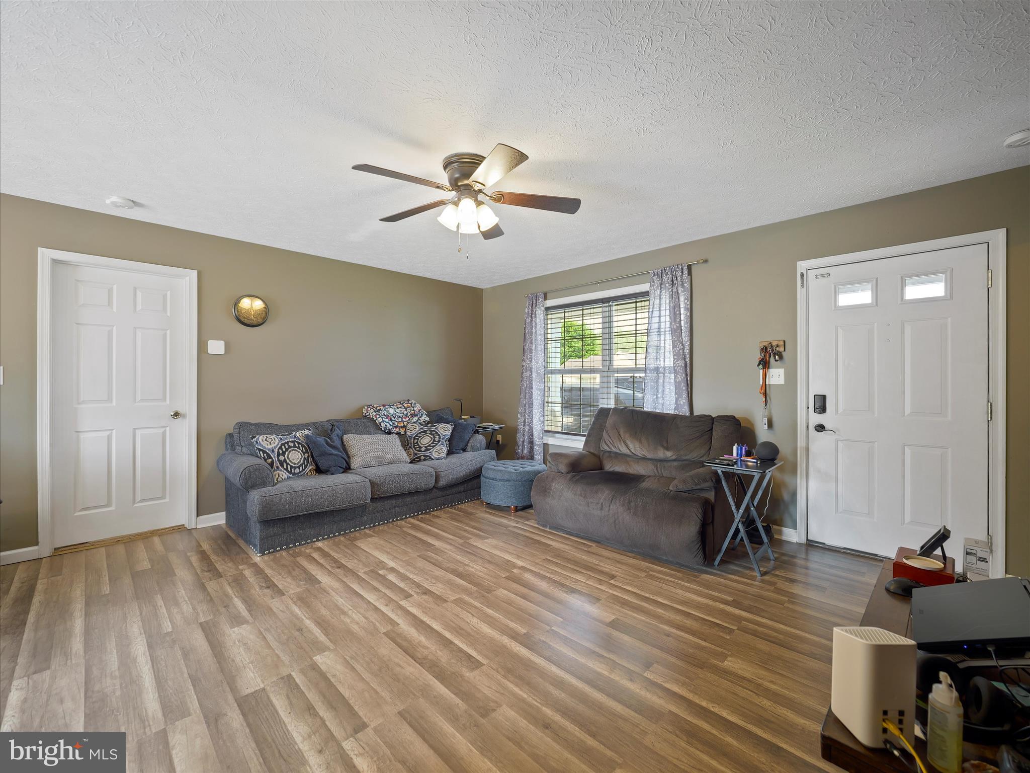 RIDGEFIELD - Residential