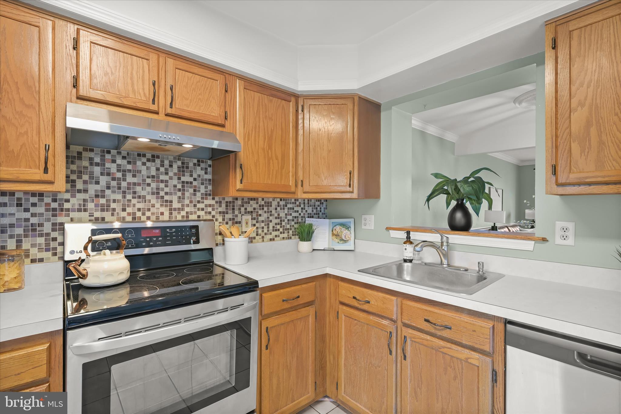 RIVERCHASE - Residential