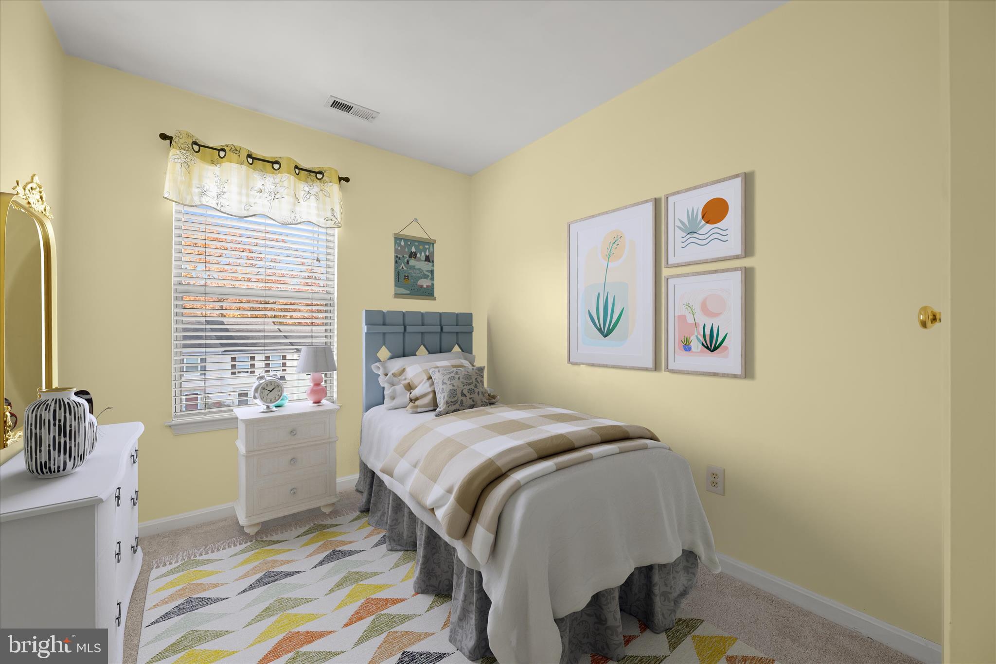 RIVERCHASE - Residential