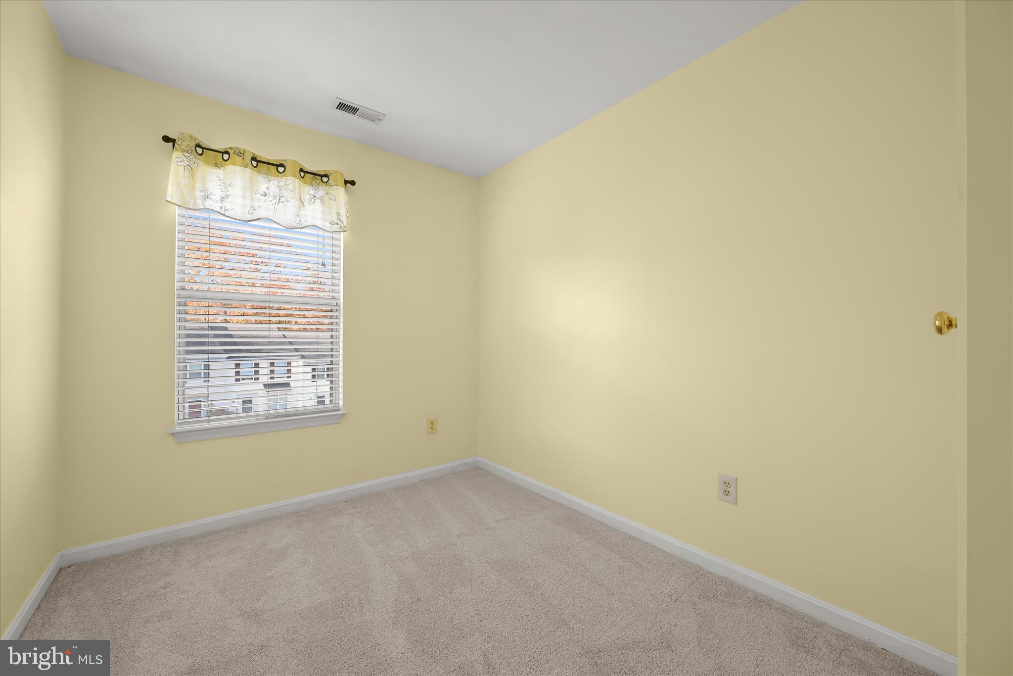 RIVERCHASE - Residential