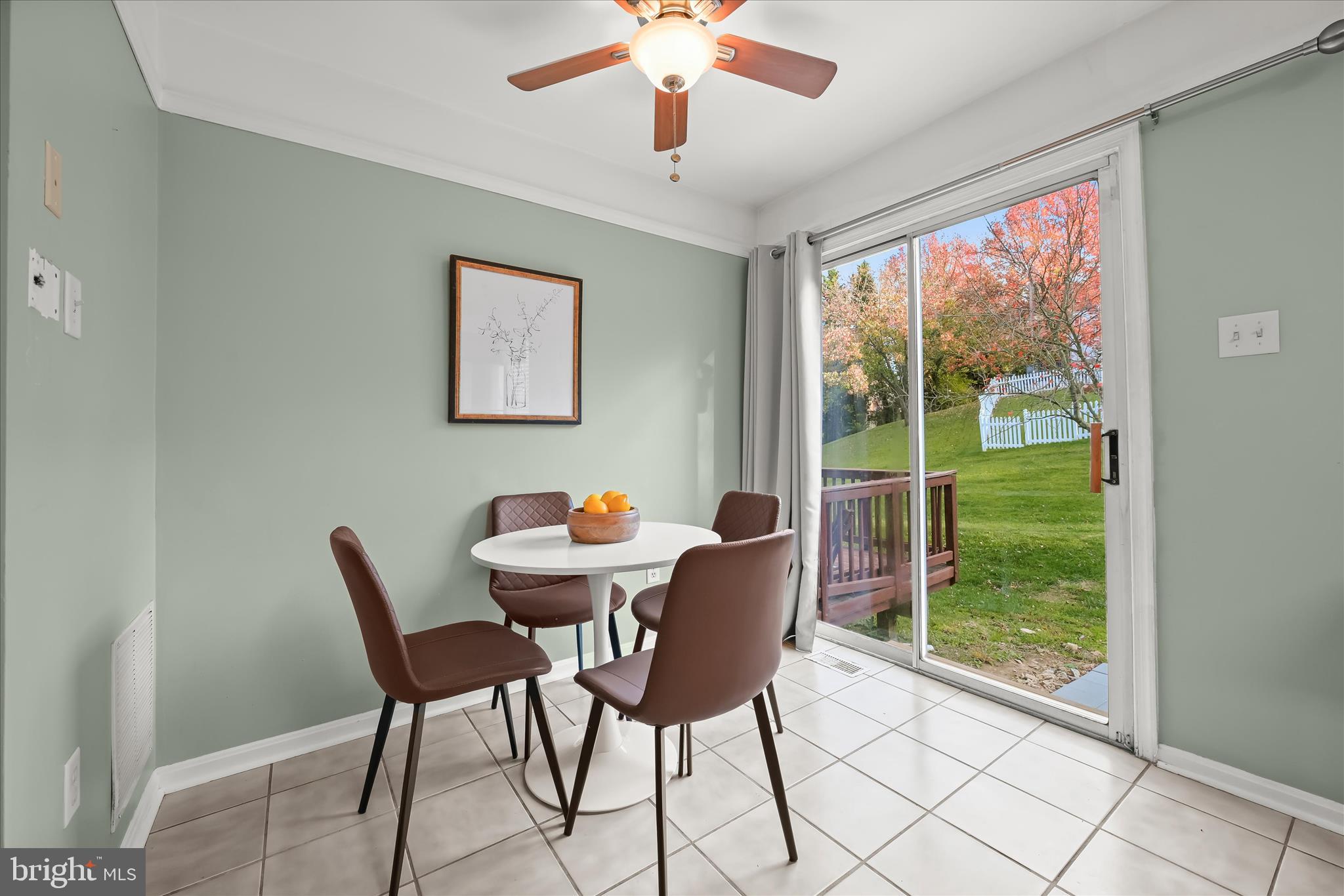 RIVERCHASE - Residential