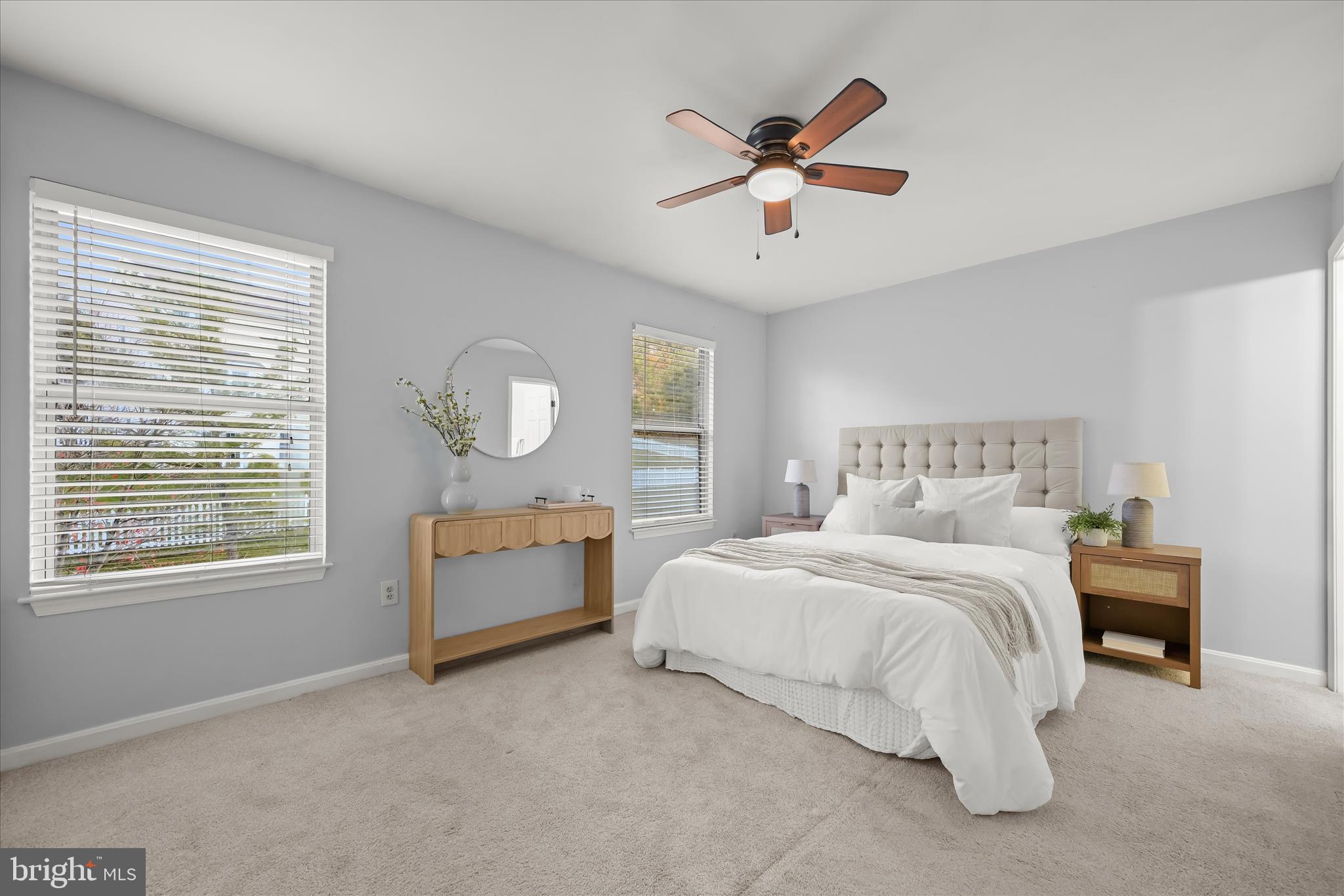 RIVERCHASE - Residential