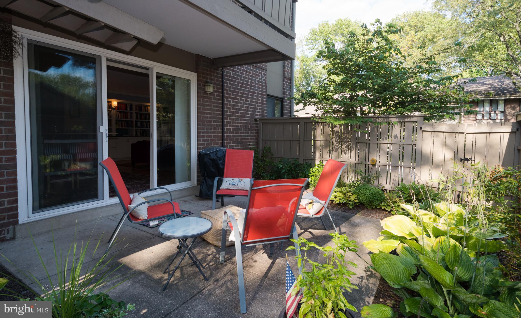 CROSS KEYS - Residential