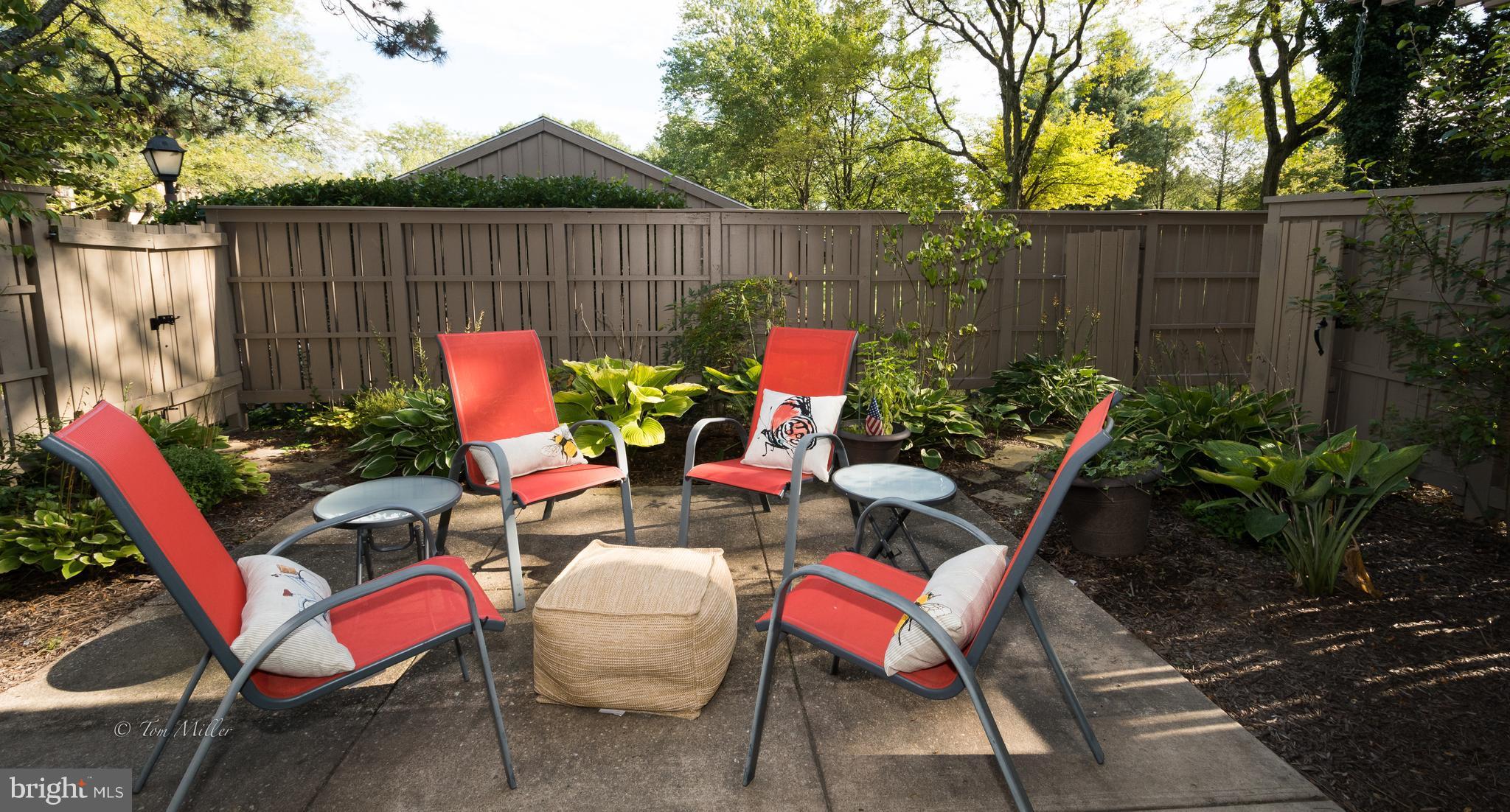 CROSS KEYS - Residential