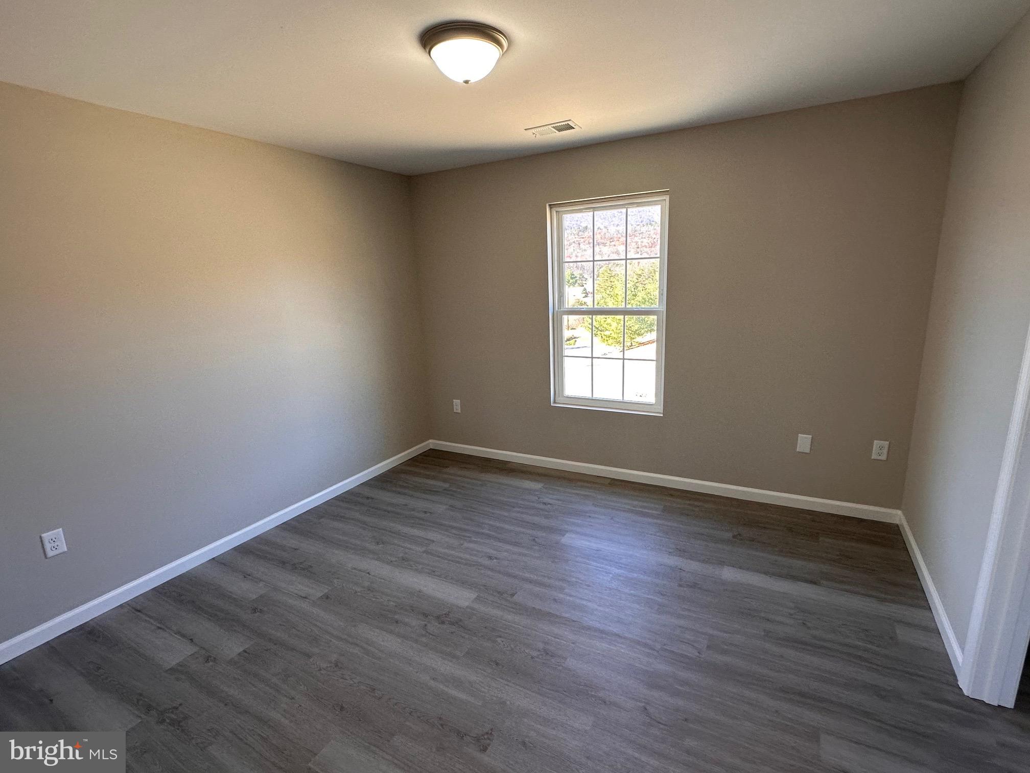 CACAPON SOUTH - Residential Lease