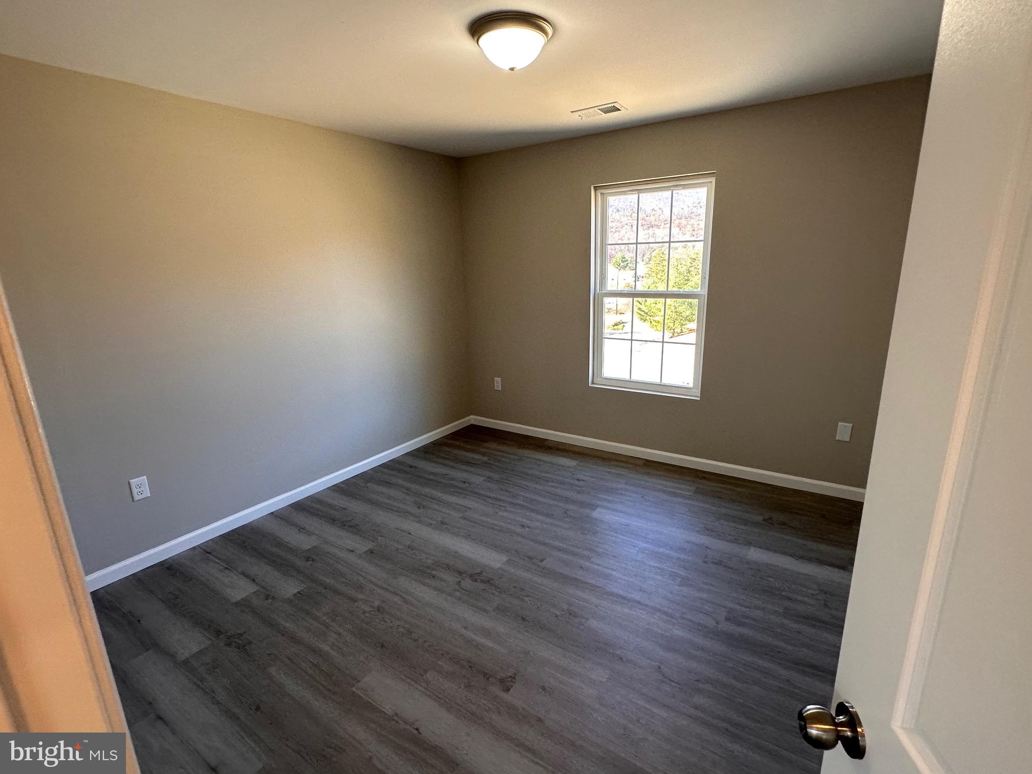 CACAPON SOUTH - Residential Lease