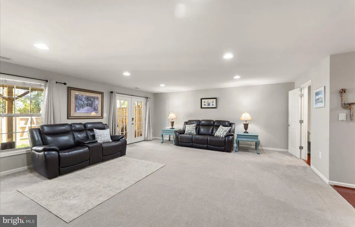 Haymarket, Virginia 20169, United States, 3 Bedrooms Bedrooms, ,4 BathroomsBathrooms,Residential,Active,229756