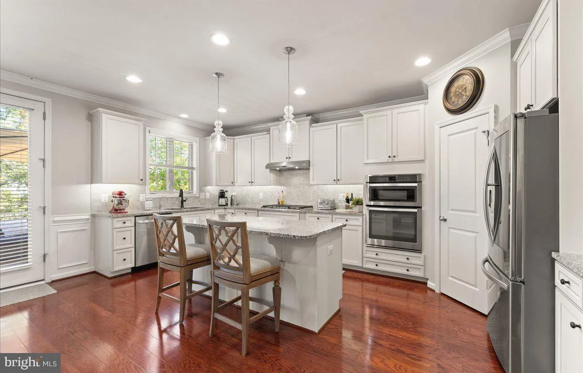 Haymarket, Virginia 20169, United States, 3 Bedrooms Bedrooms, ,4 BathroomsBathrooms,Residential,Active,229756