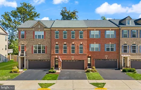 6617 Bartrams Forest Lane, Haymarket, VA MLS: VAPW2106328