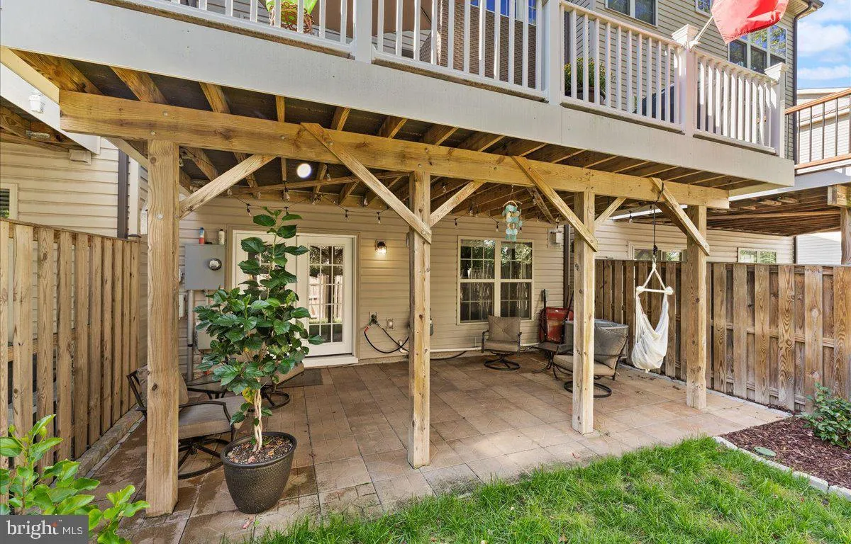 Haymarket, Virginia 20169, United States, 3 Bedrooms Bedrooms, ,4 BathroomsBathrooms,Residential,Active,229756