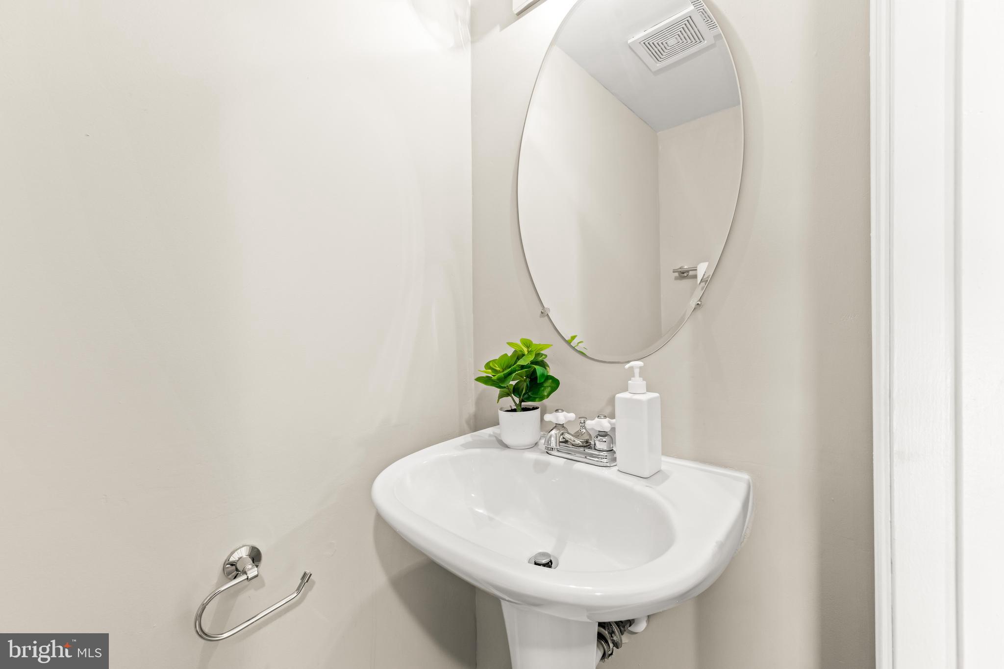 FRANKLIN RIDGE TOWNHOUSE - Residential