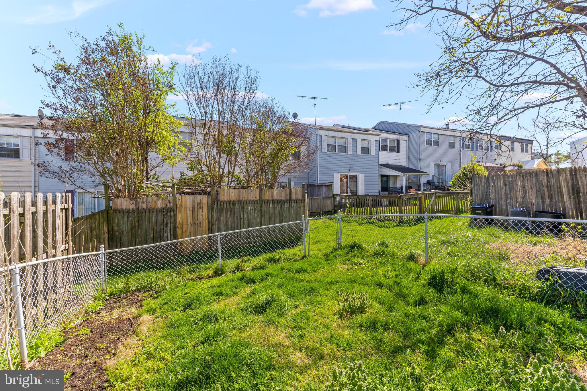 FRANKLIN RIDGE TOWNHOUSE - Residential