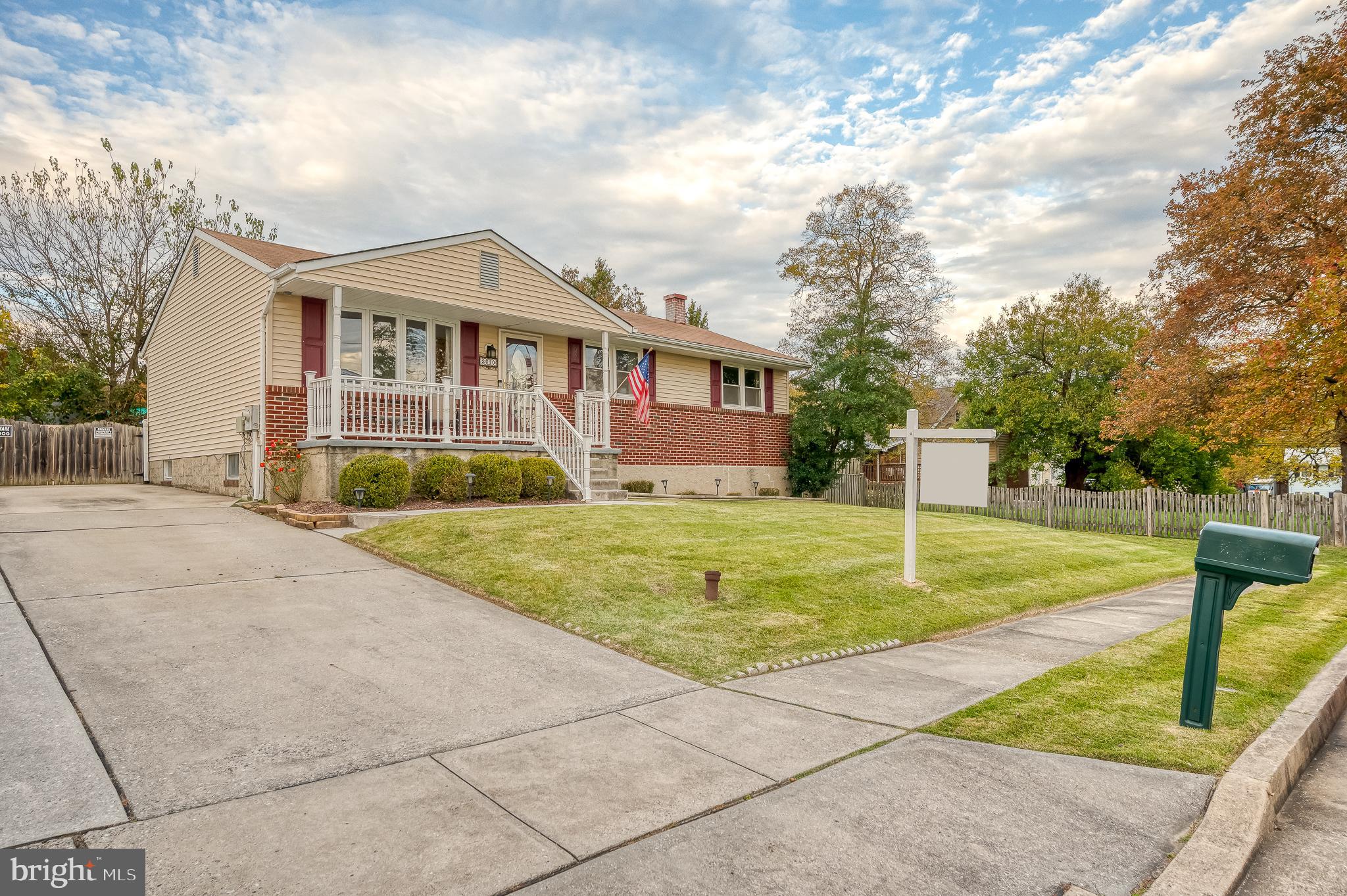 VILLAGE OF OLD HARFORD - Residential