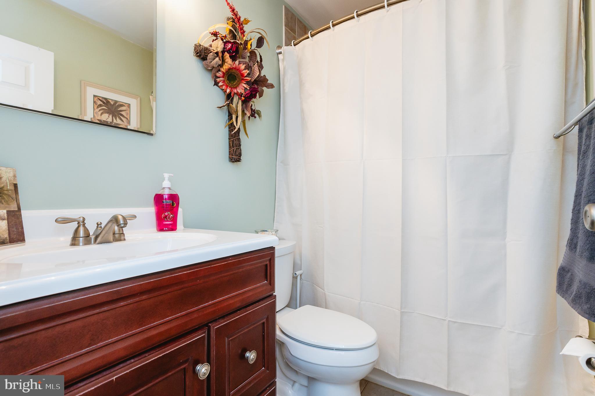 VILLAGE OF OLD HARFORD - Residential