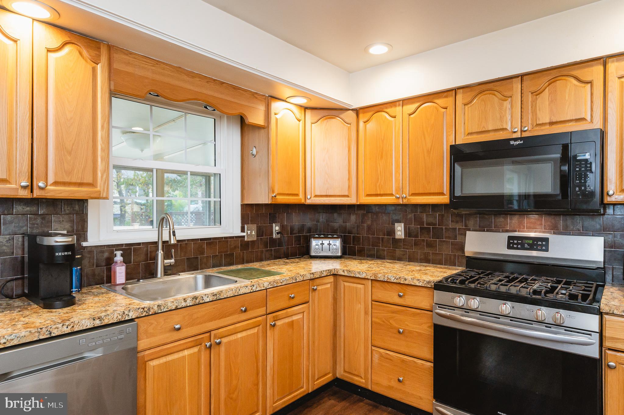 VILLAGE OF OLD HARFORD - Residential