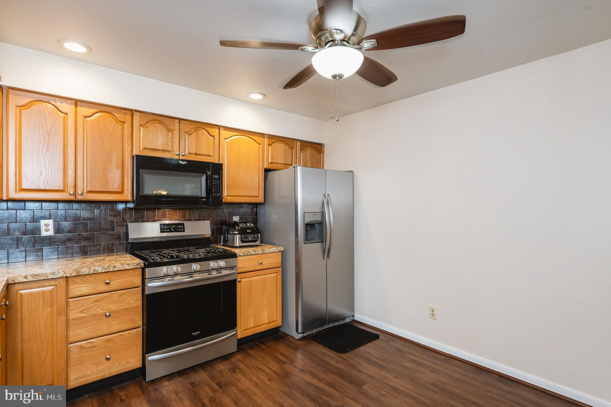 VILLAGE OF OLD HARFORD - Residential