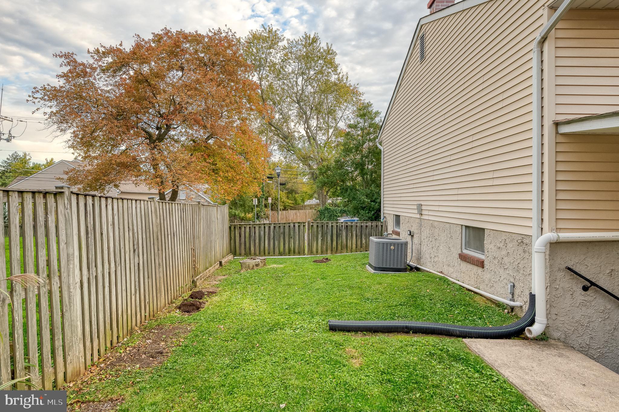 VILLAGE OF OLD HARFORD - Residential