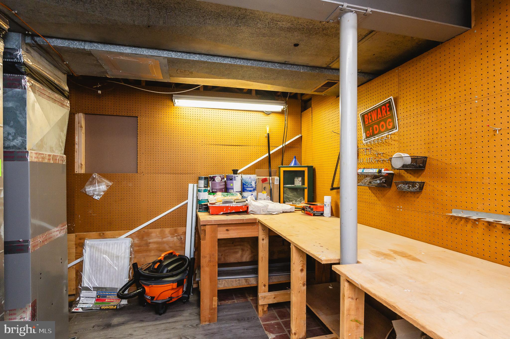 VILLAGE OF OLD HARFORD - Residential