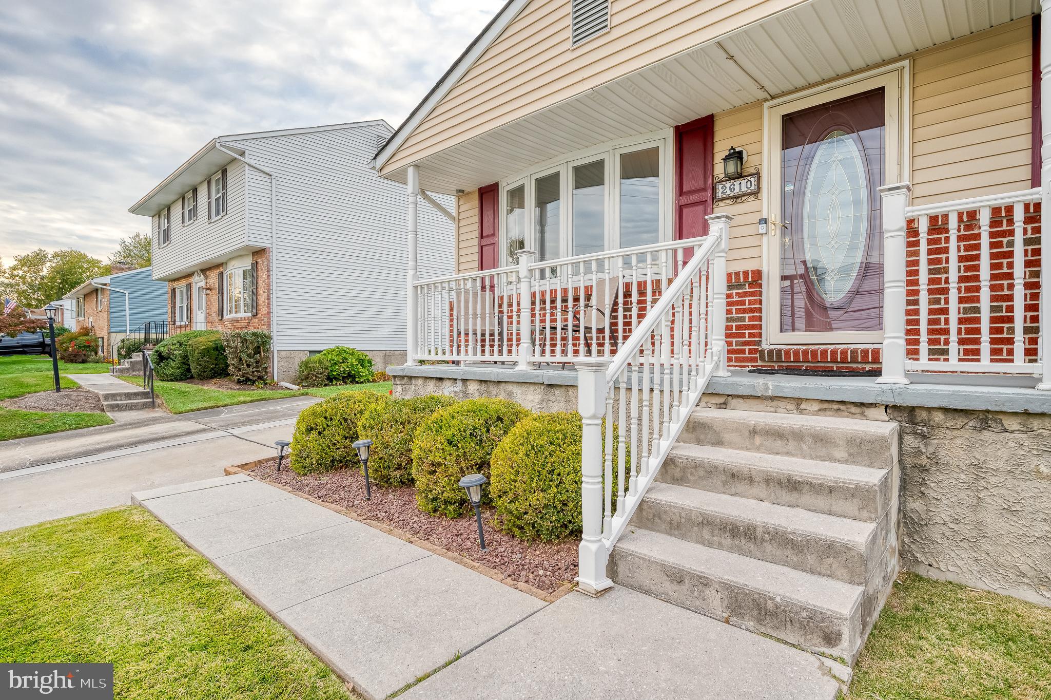 VILLAGE OF OLD HARFORD - Residential