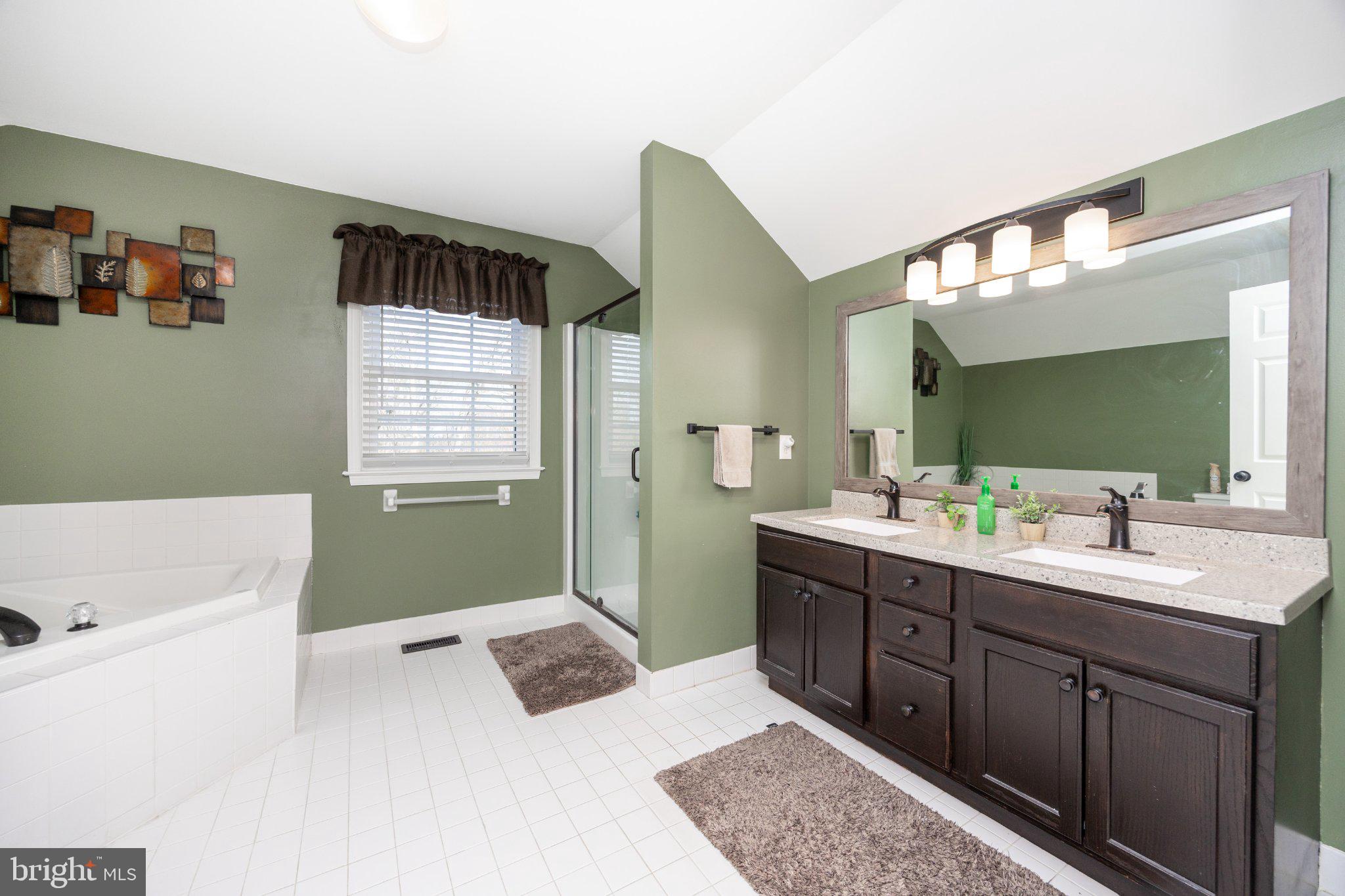 WOODS OF TAYLORS M - Residential