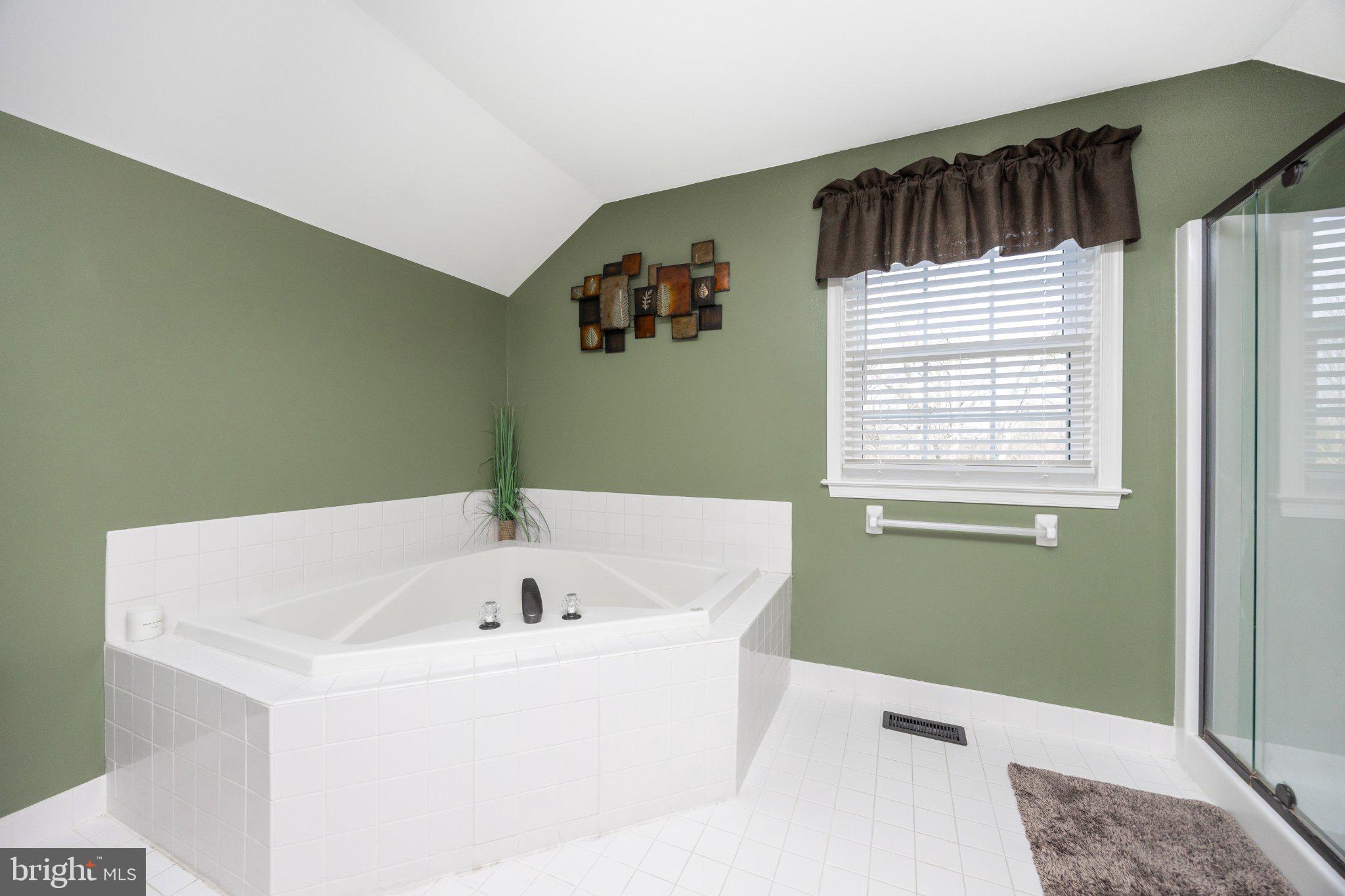 WOODS OF TAYLORS M - Residential