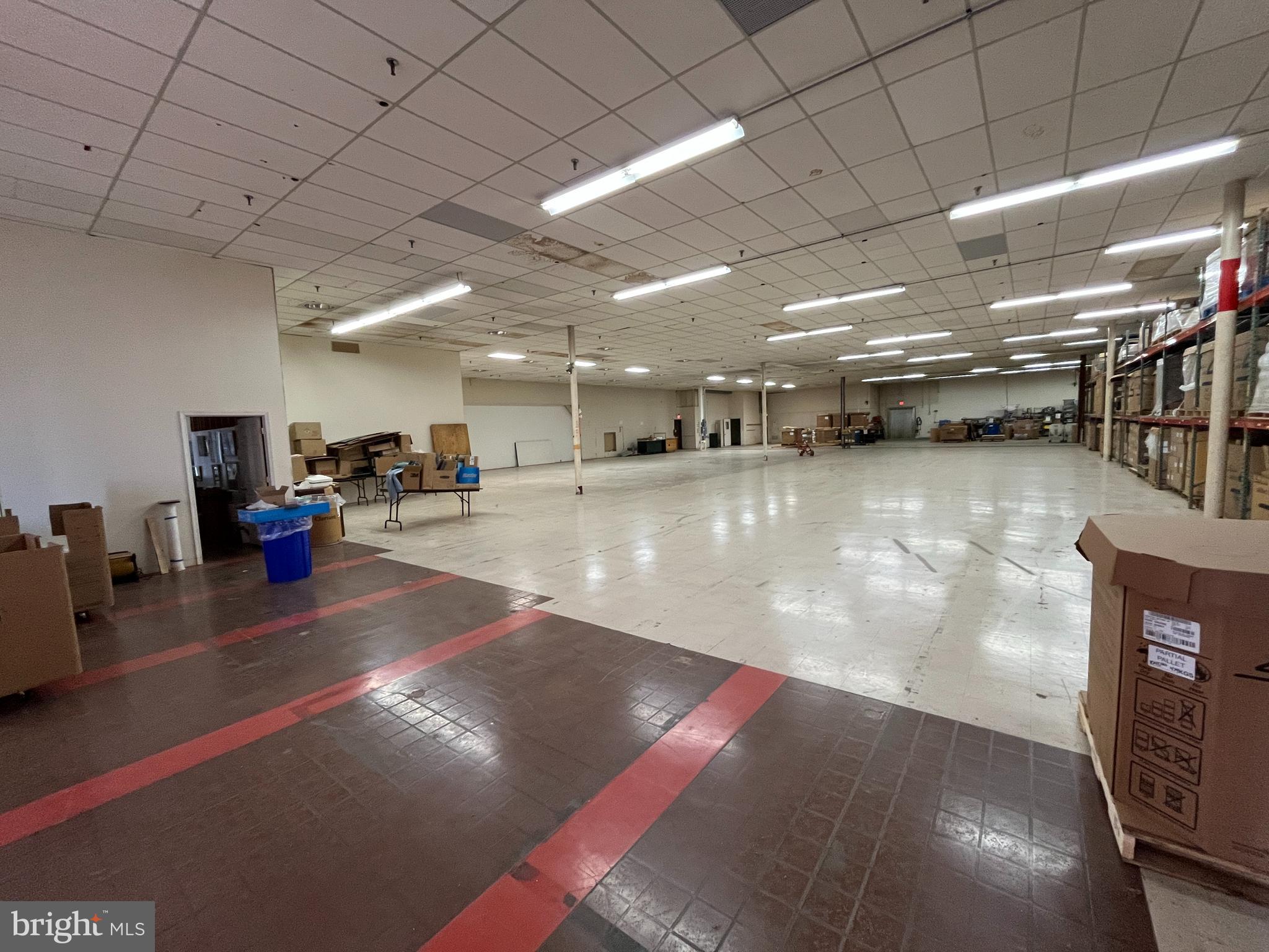 4075 E MARKET STREET